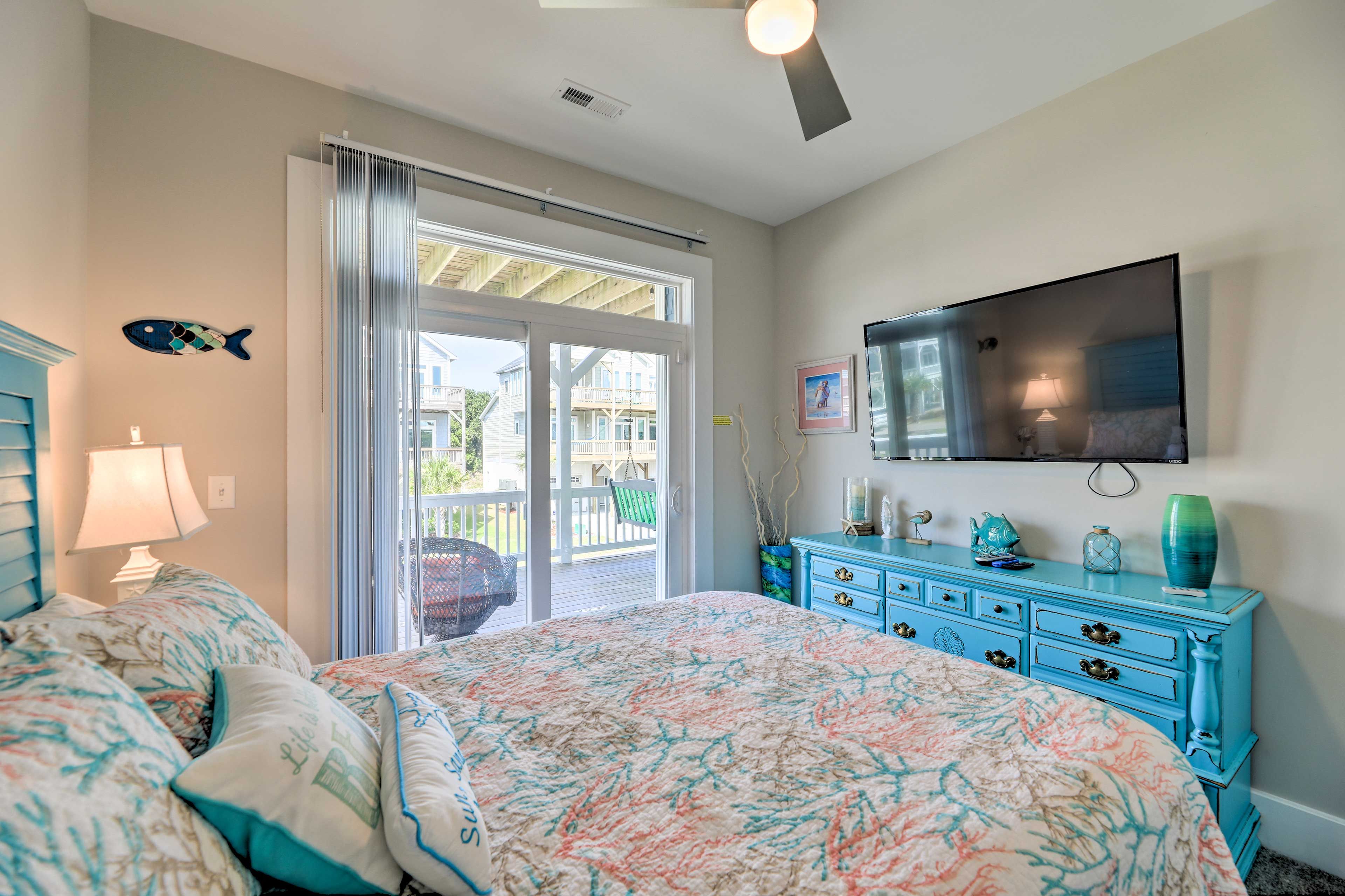 Bedroom 3 | Queen Bed