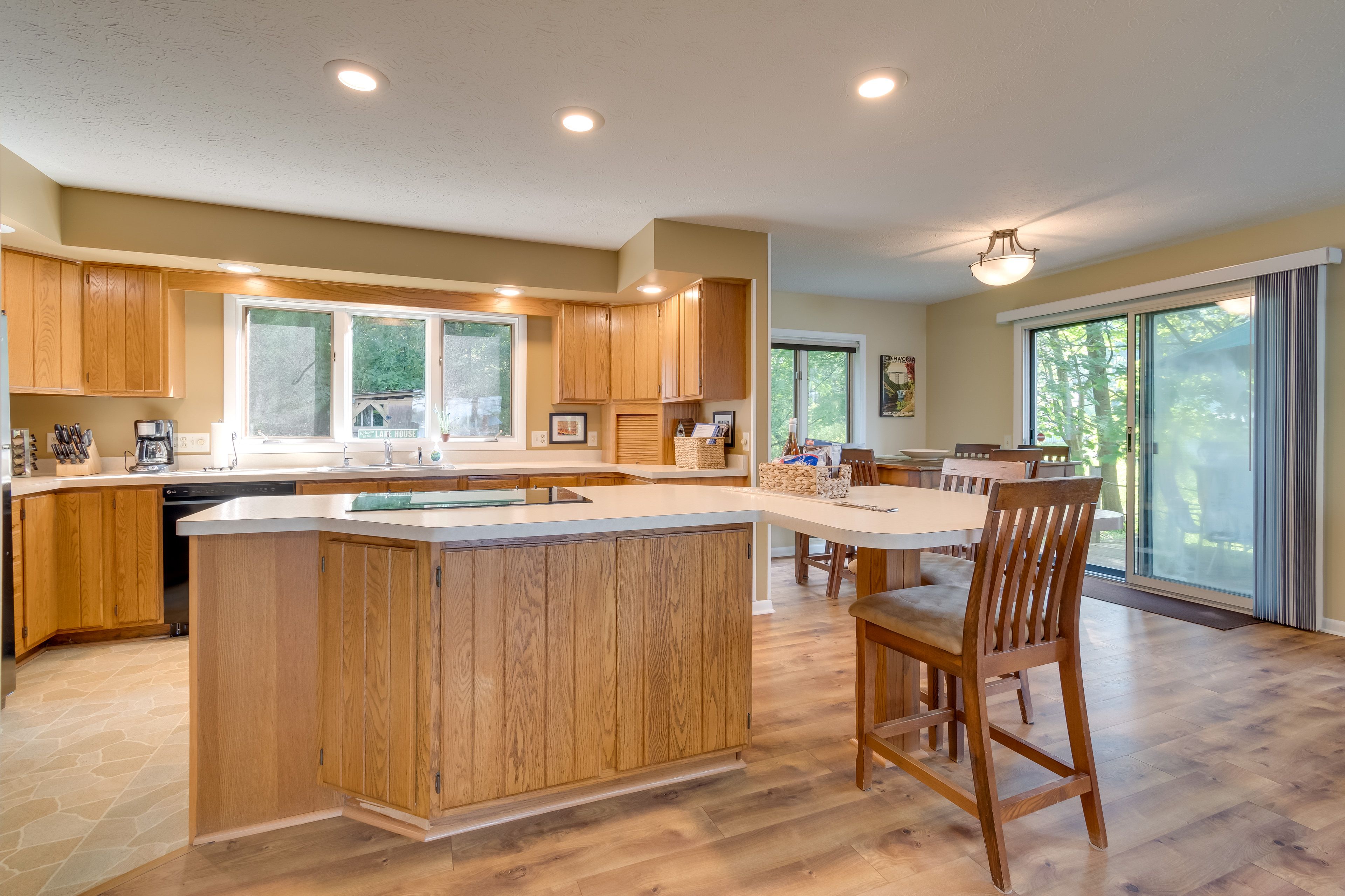 Kitchen | Cooking Basics | Bar Seating | Drip Coffee Maker
