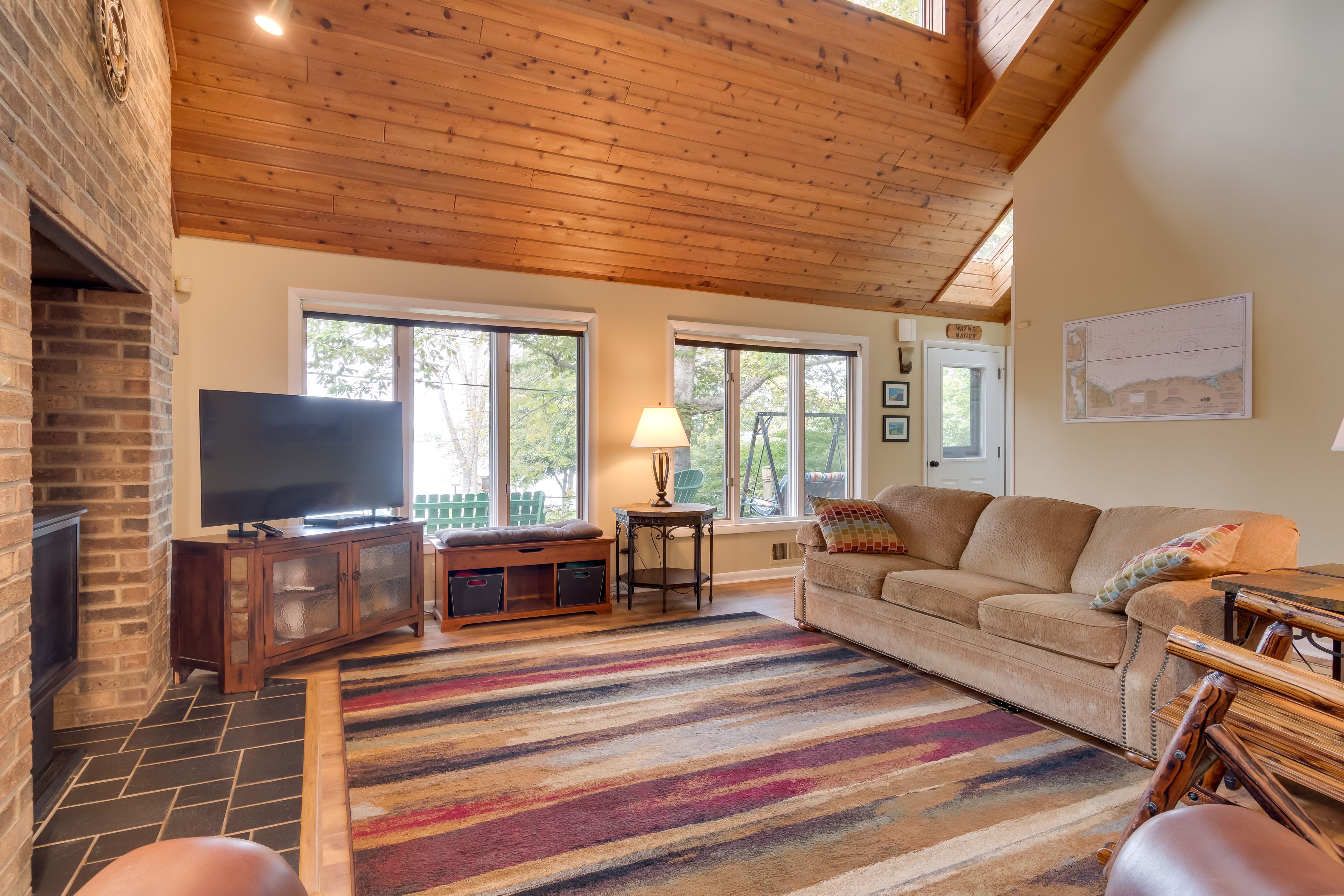 Living Room | Fireplace | TV