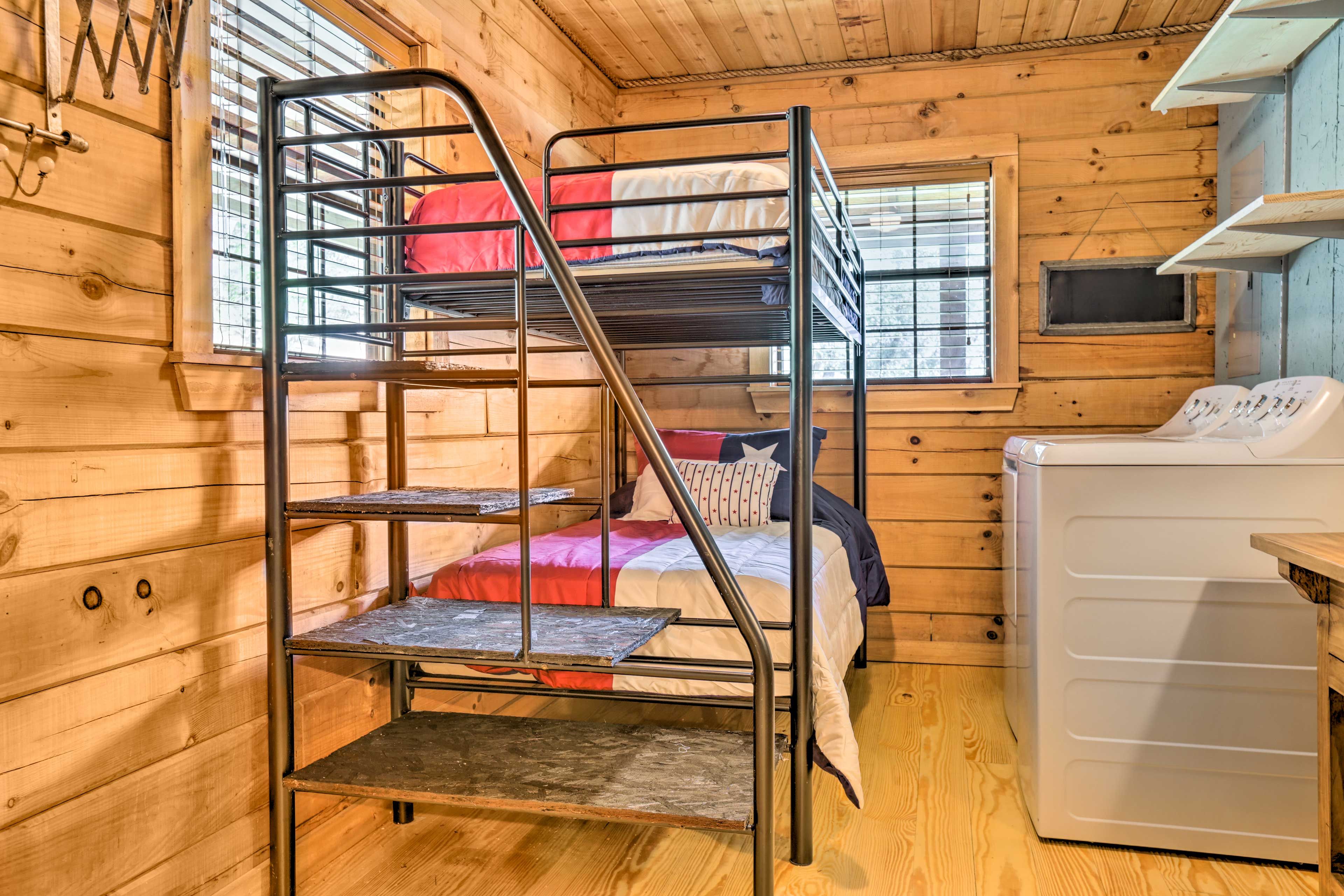 Bedroom 3 | Twin Bunk Beds