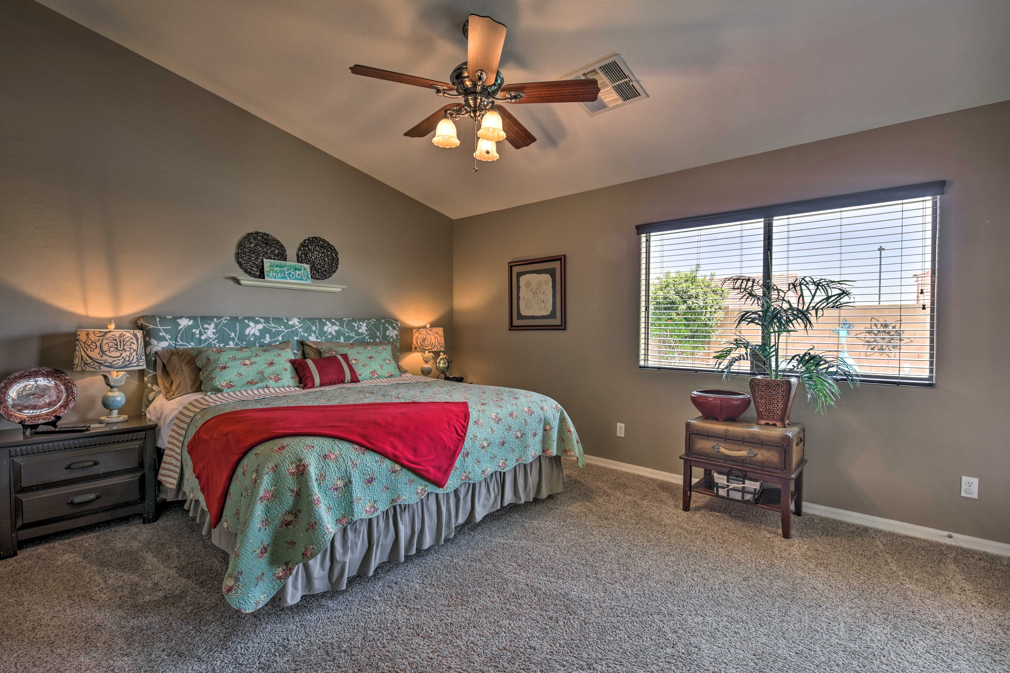 Bedroom 1 | King Bed