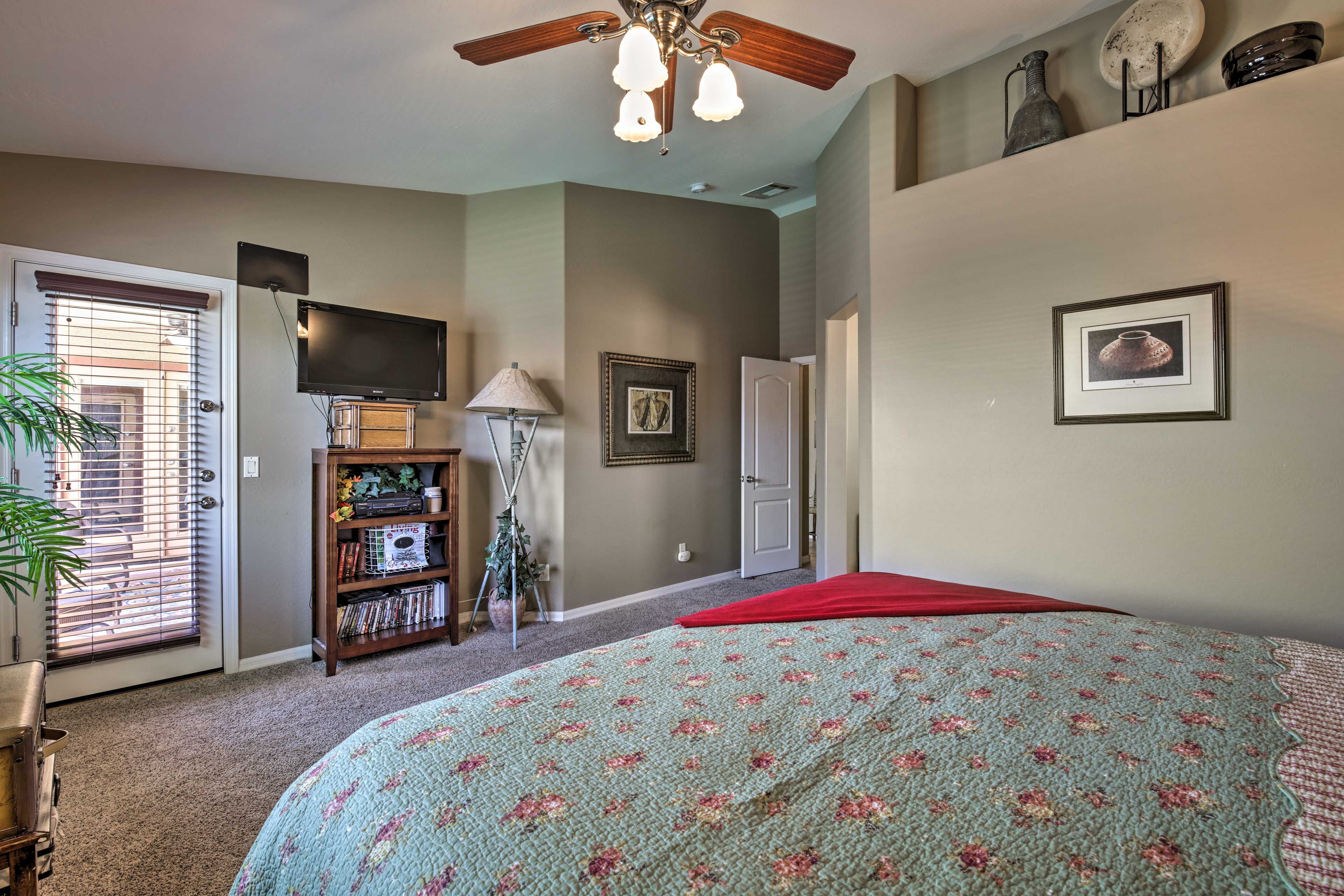 Bedroom 1 | Cable TV