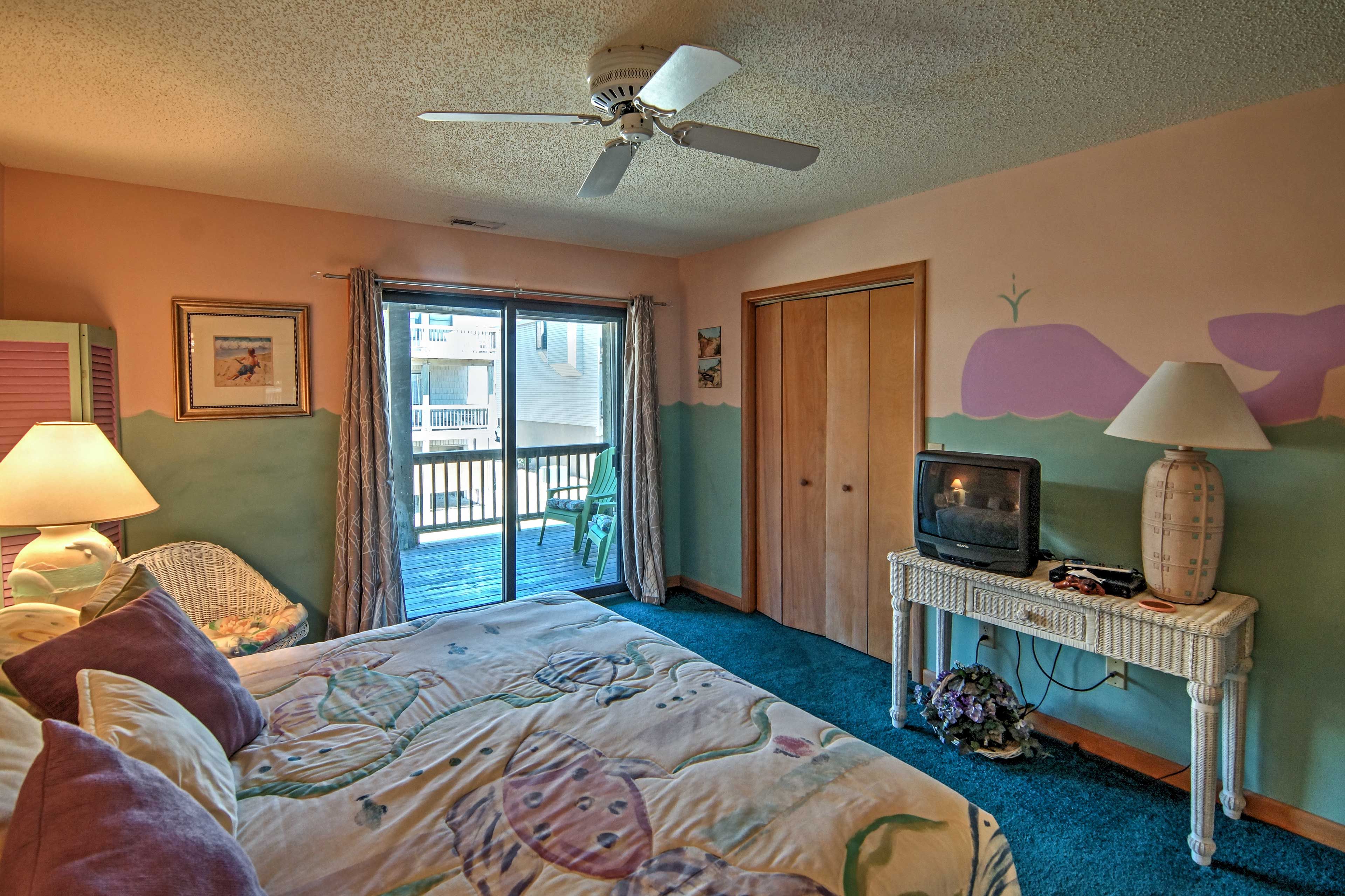 Bedroom 1 | King Bed