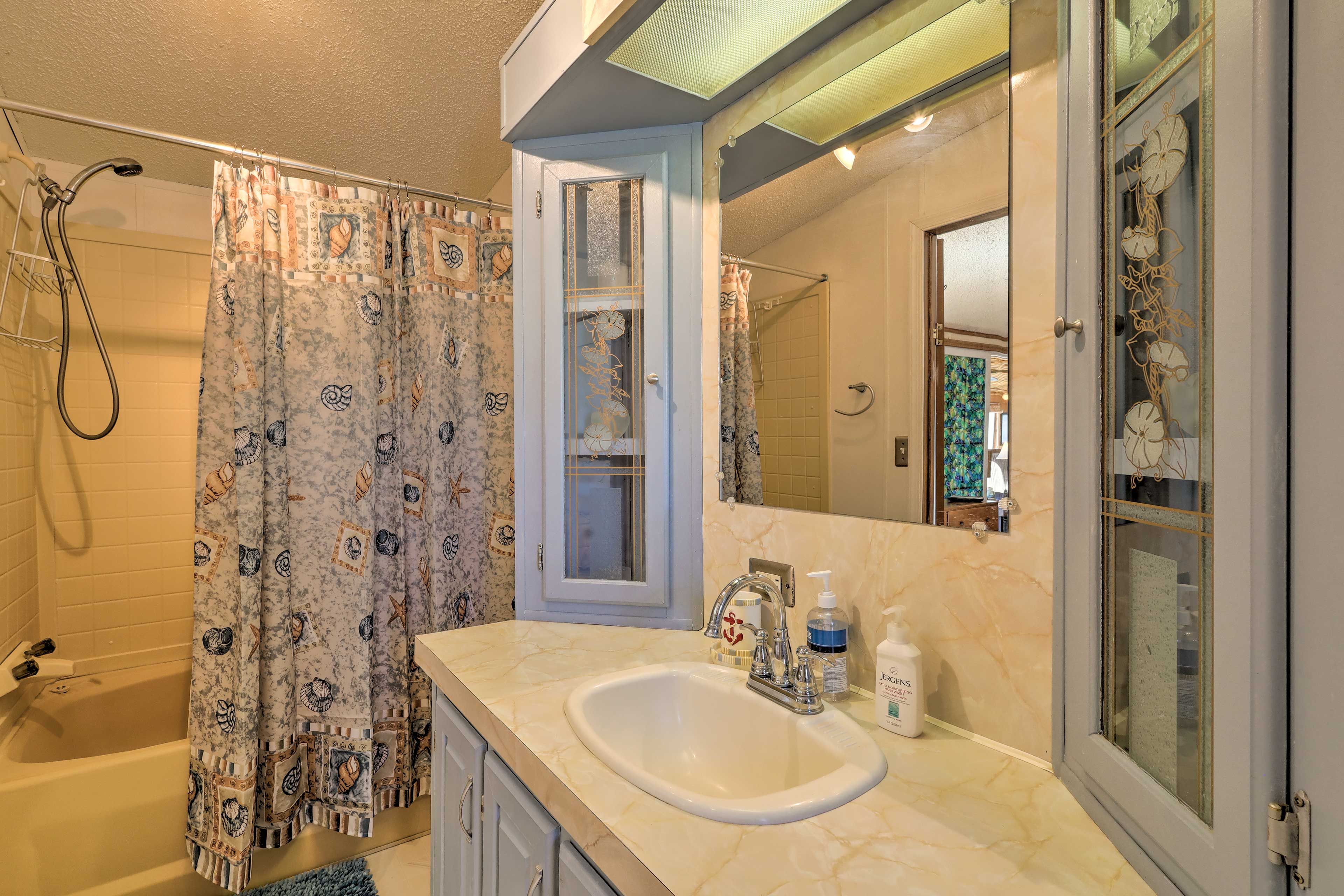 Full Bathroom