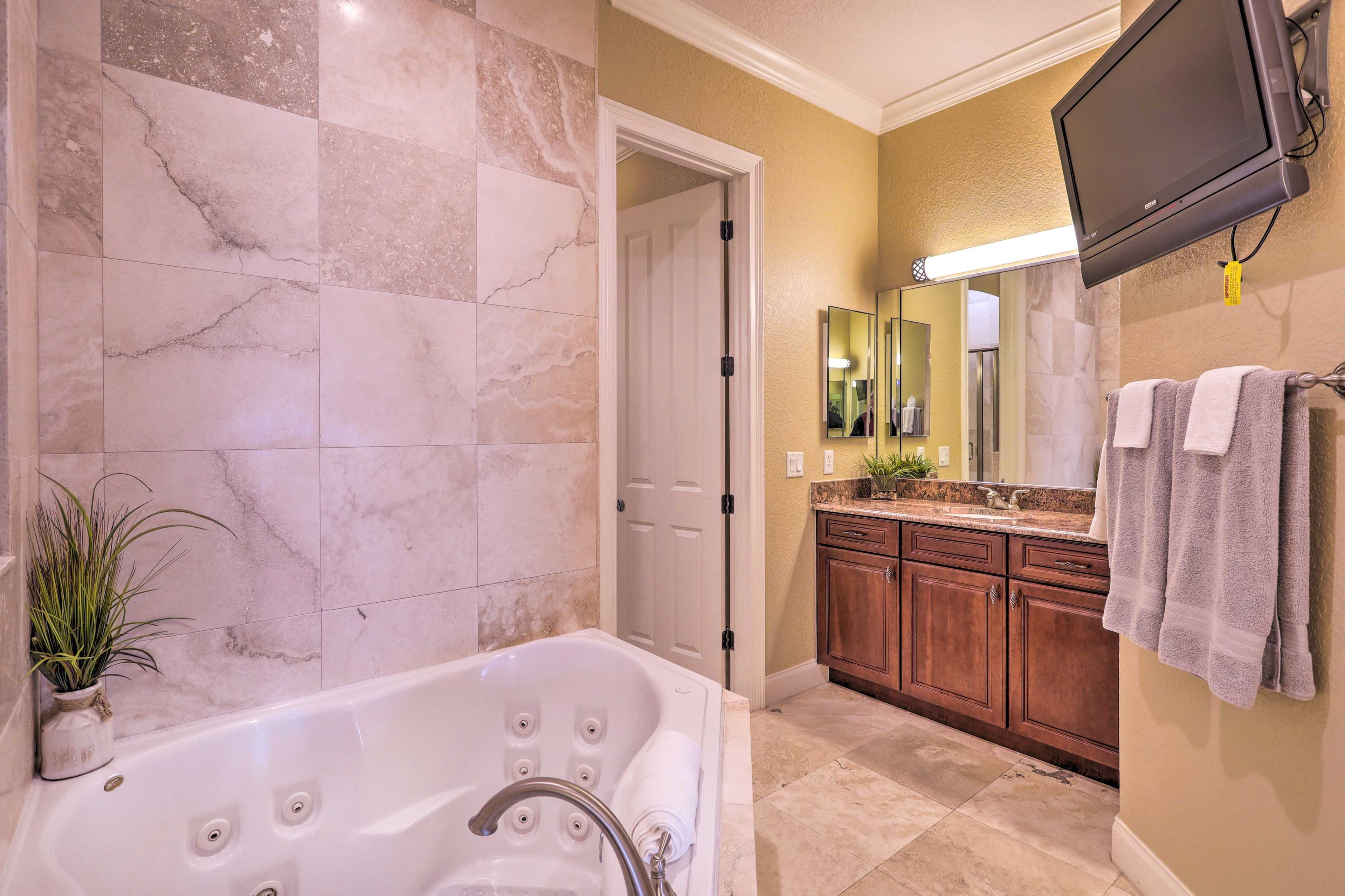 En-Suite Bathroom
