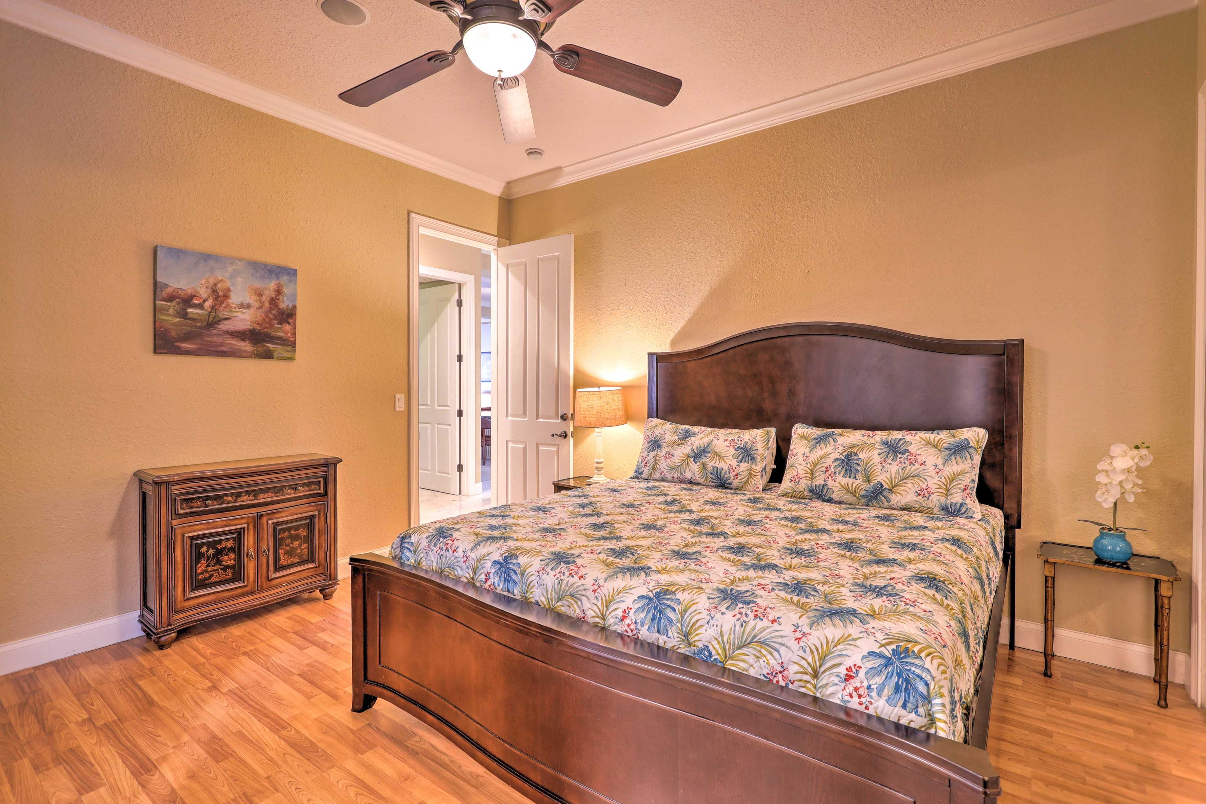 Bedroom 6 | King Bed