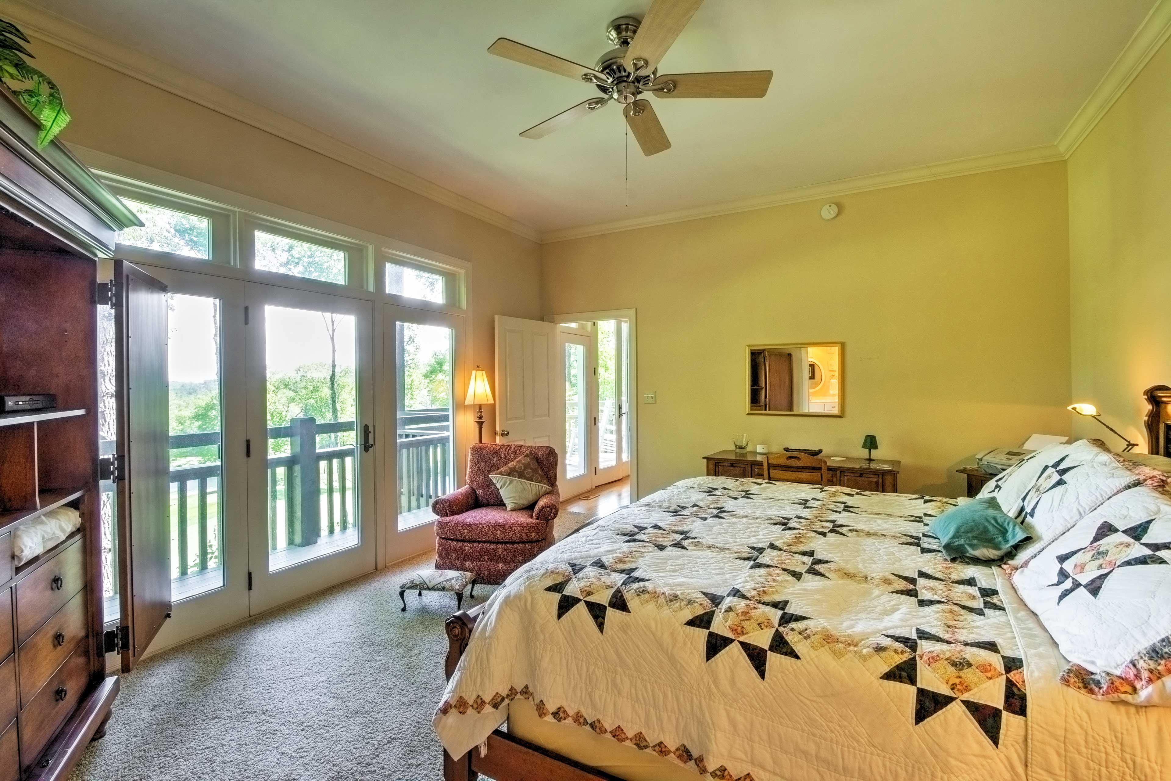 Enjoy views of the fgolf course from your cloud-like bed!
