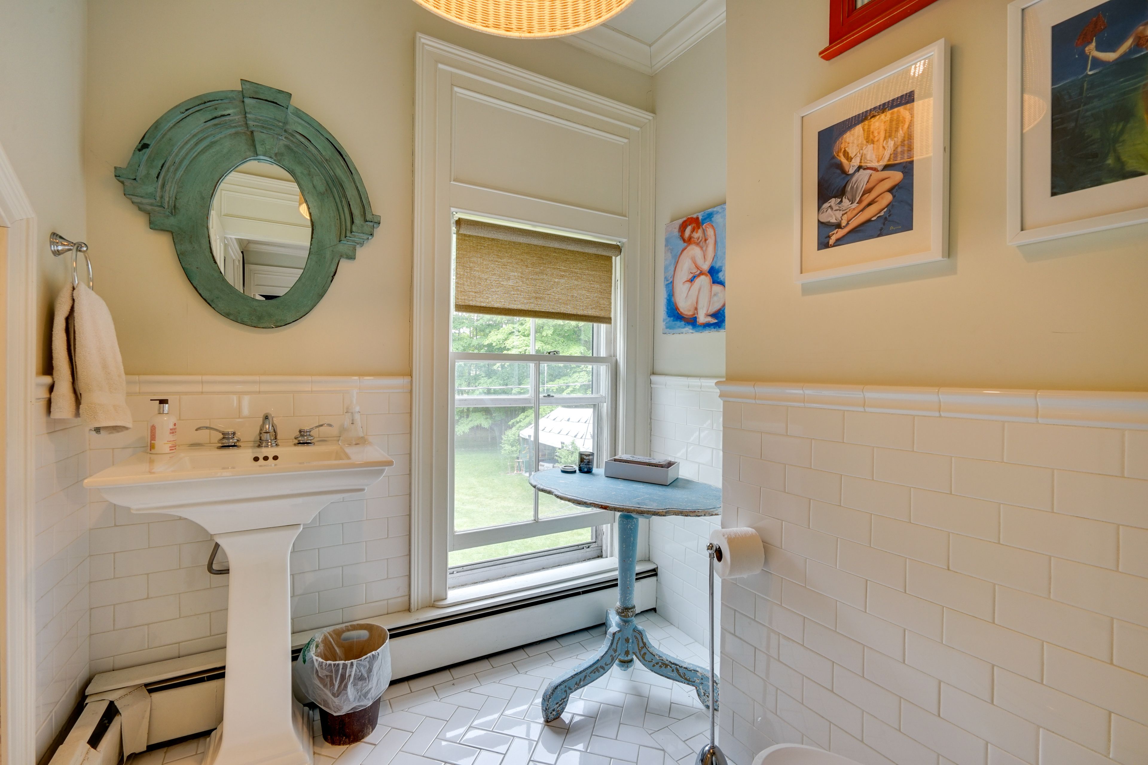 Full Bathroom