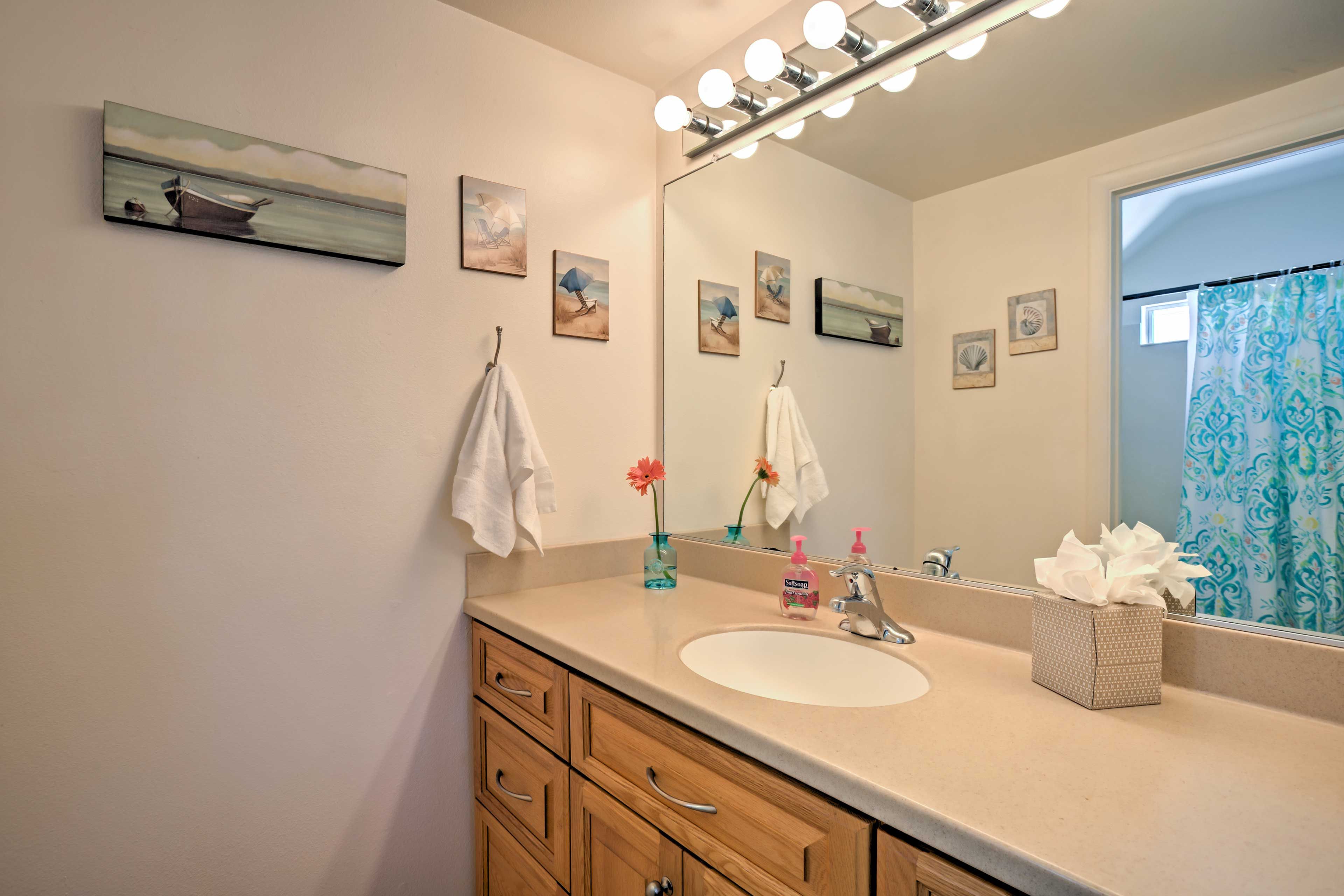 This townhome features 3.5 bathrooms for guests to use.