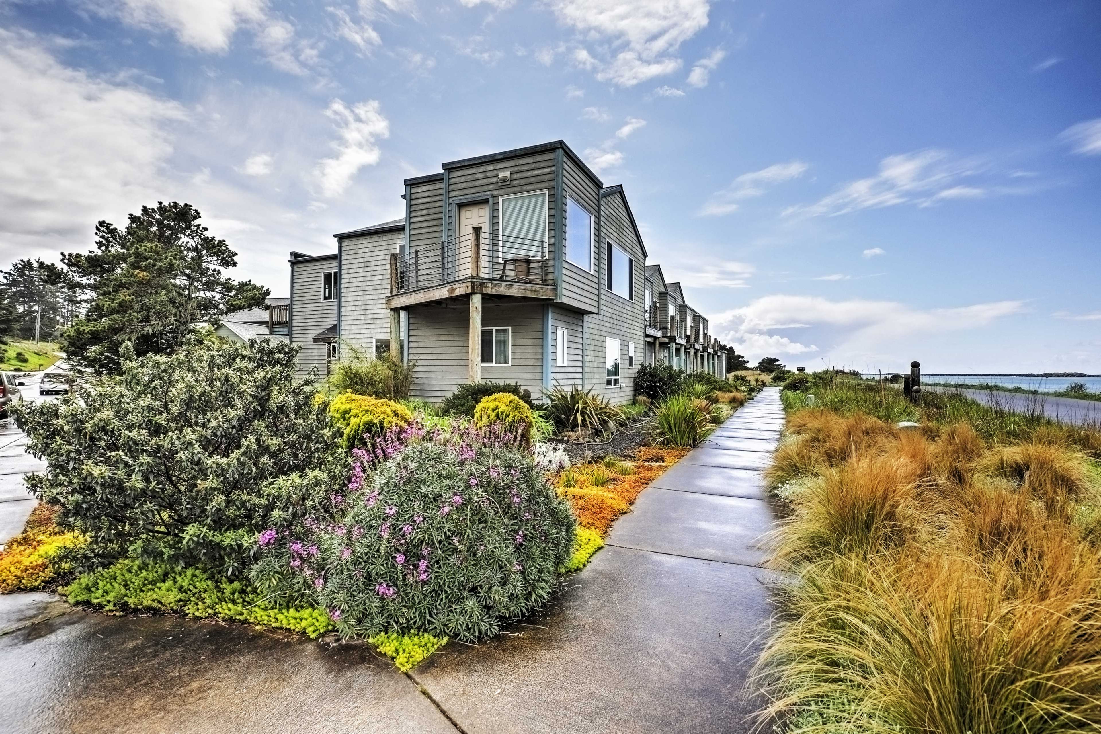 With accommodations for 4, this property is perfect for families and friends.