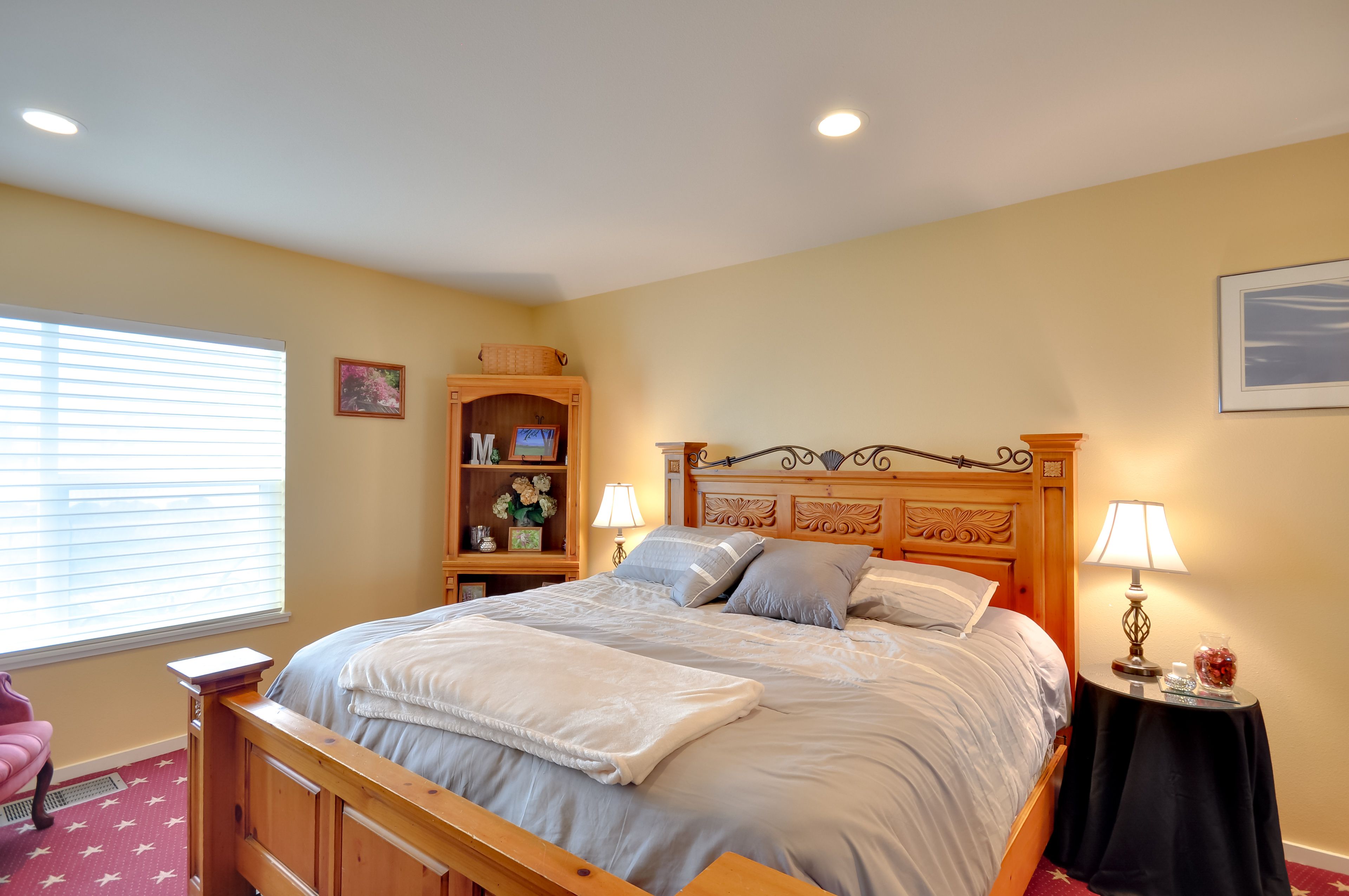 Bedroom 1 | King Bed