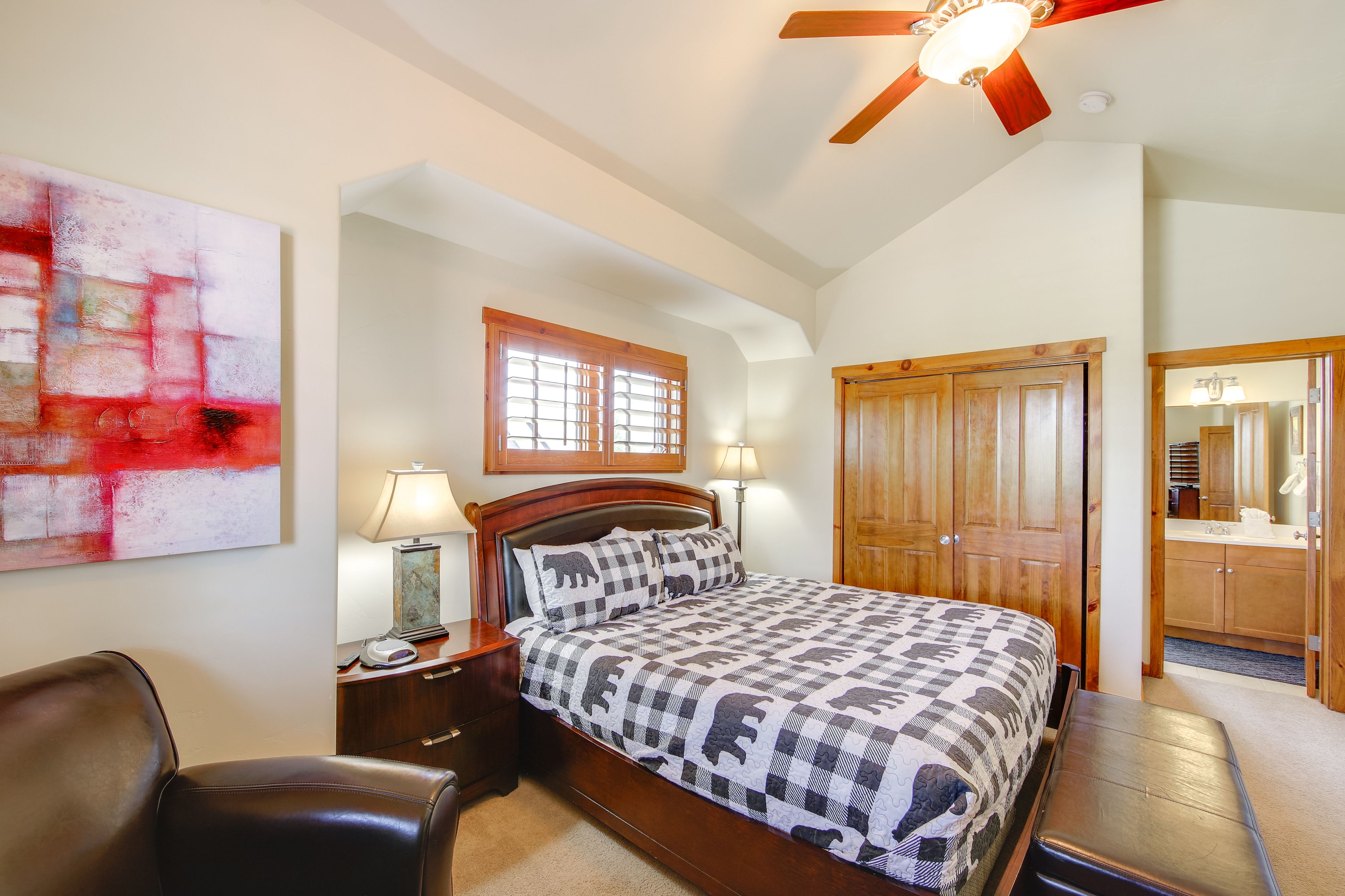 Bedroom 3 | Queen Bed | 2nd Floor