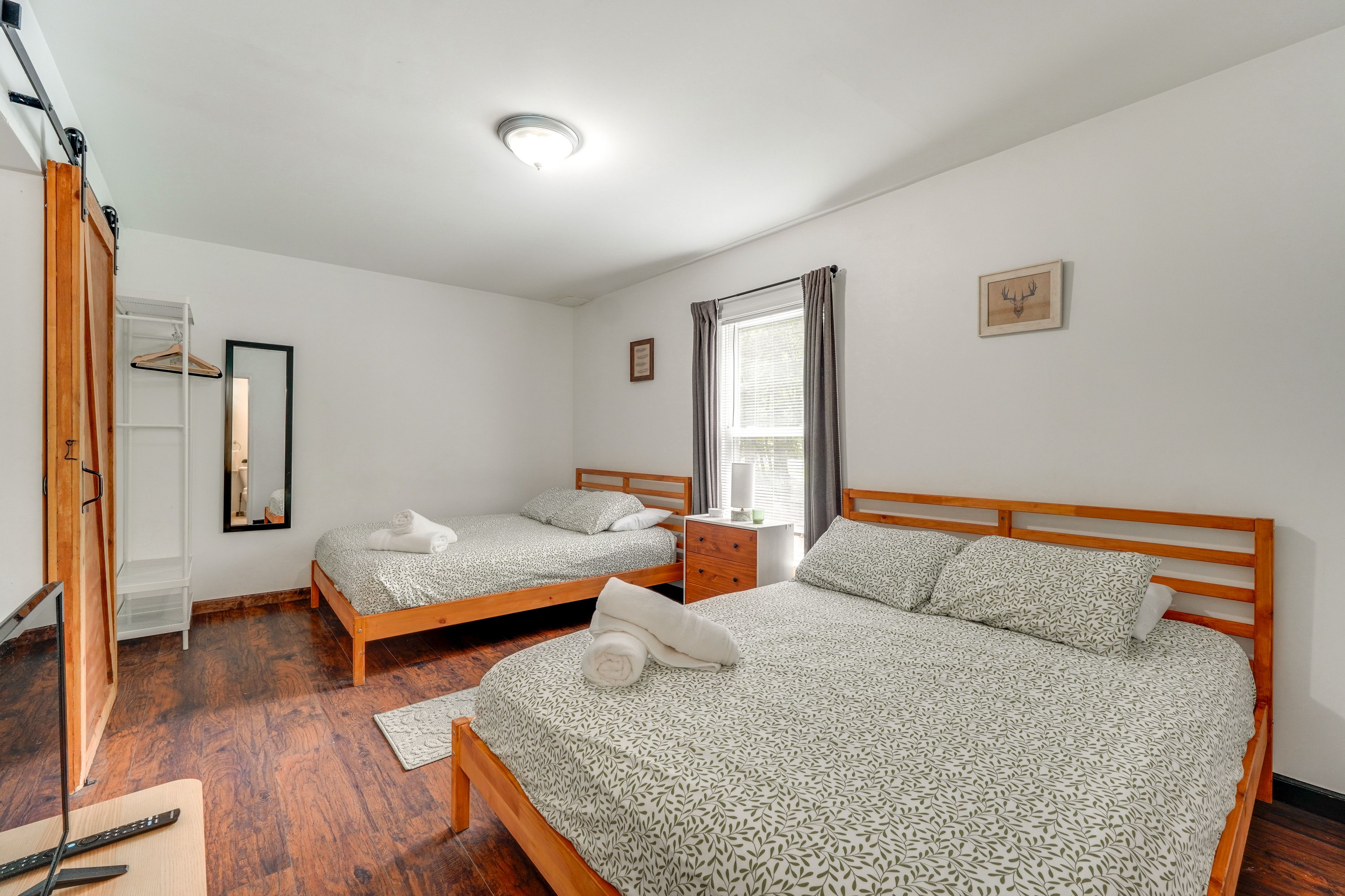 Bedroom 4 | 2 Queen Beds