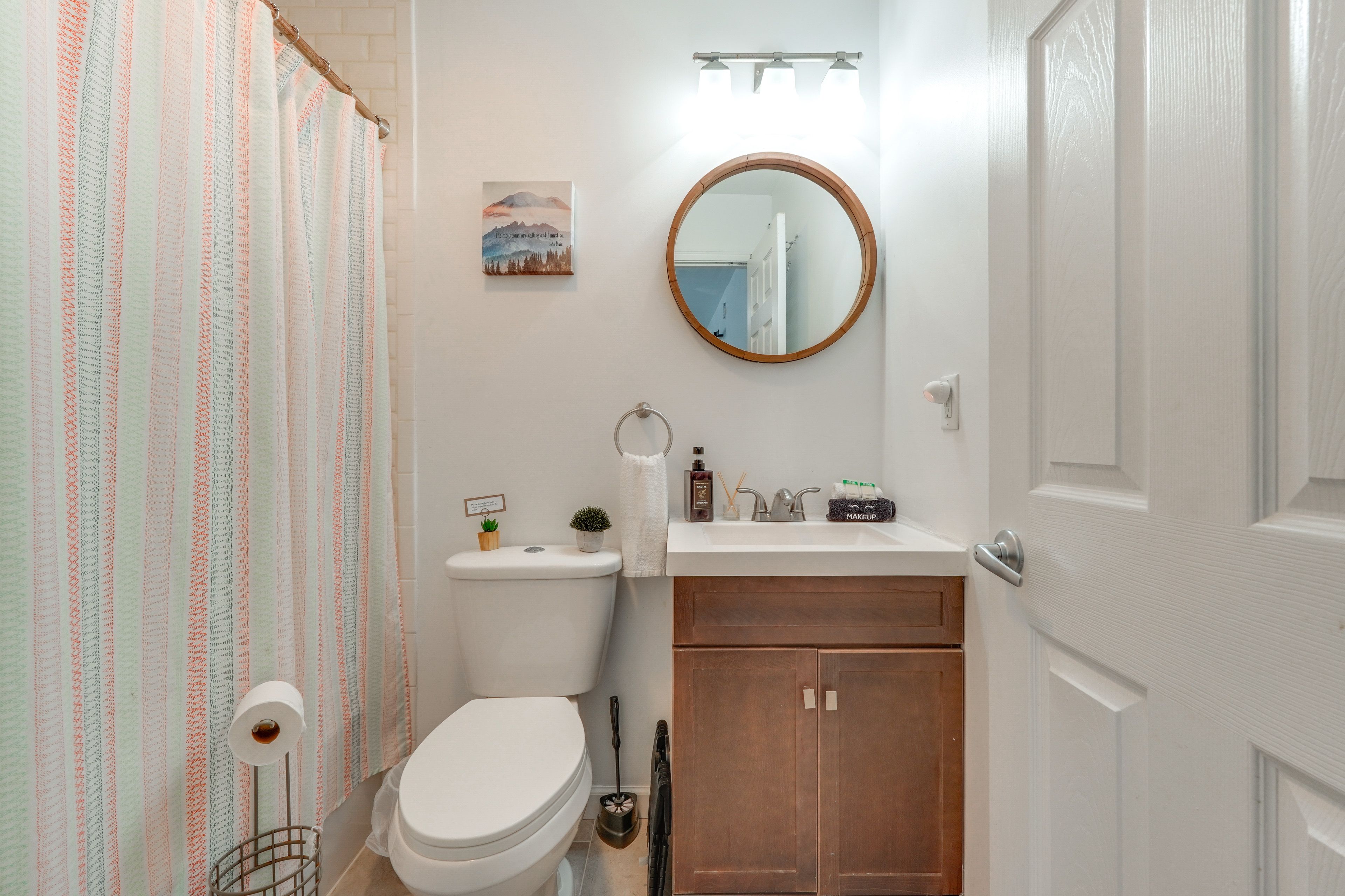 Full Bathroom
