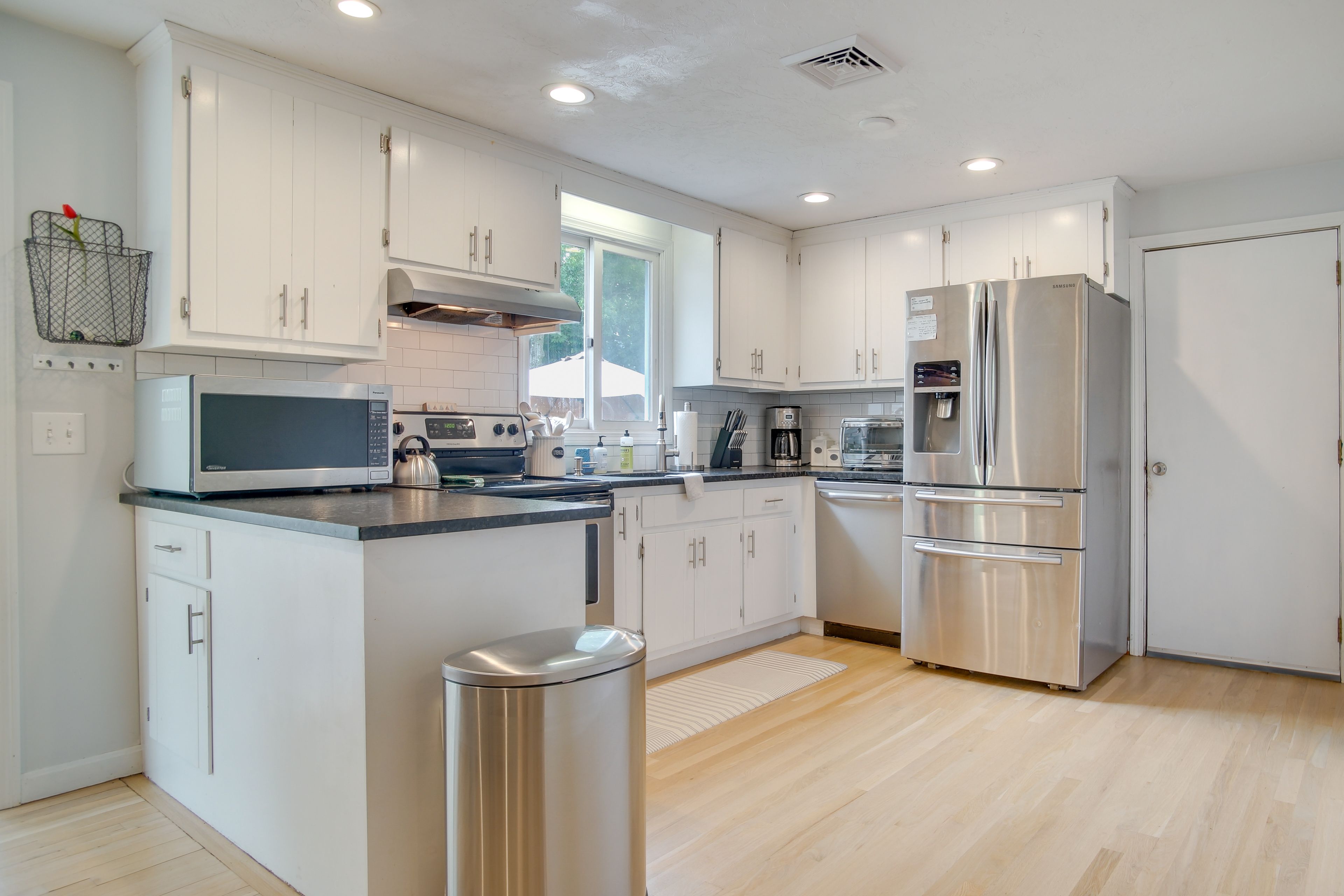 Kitchen | Dining Table | Dishware & Flatware | Cooking Basics