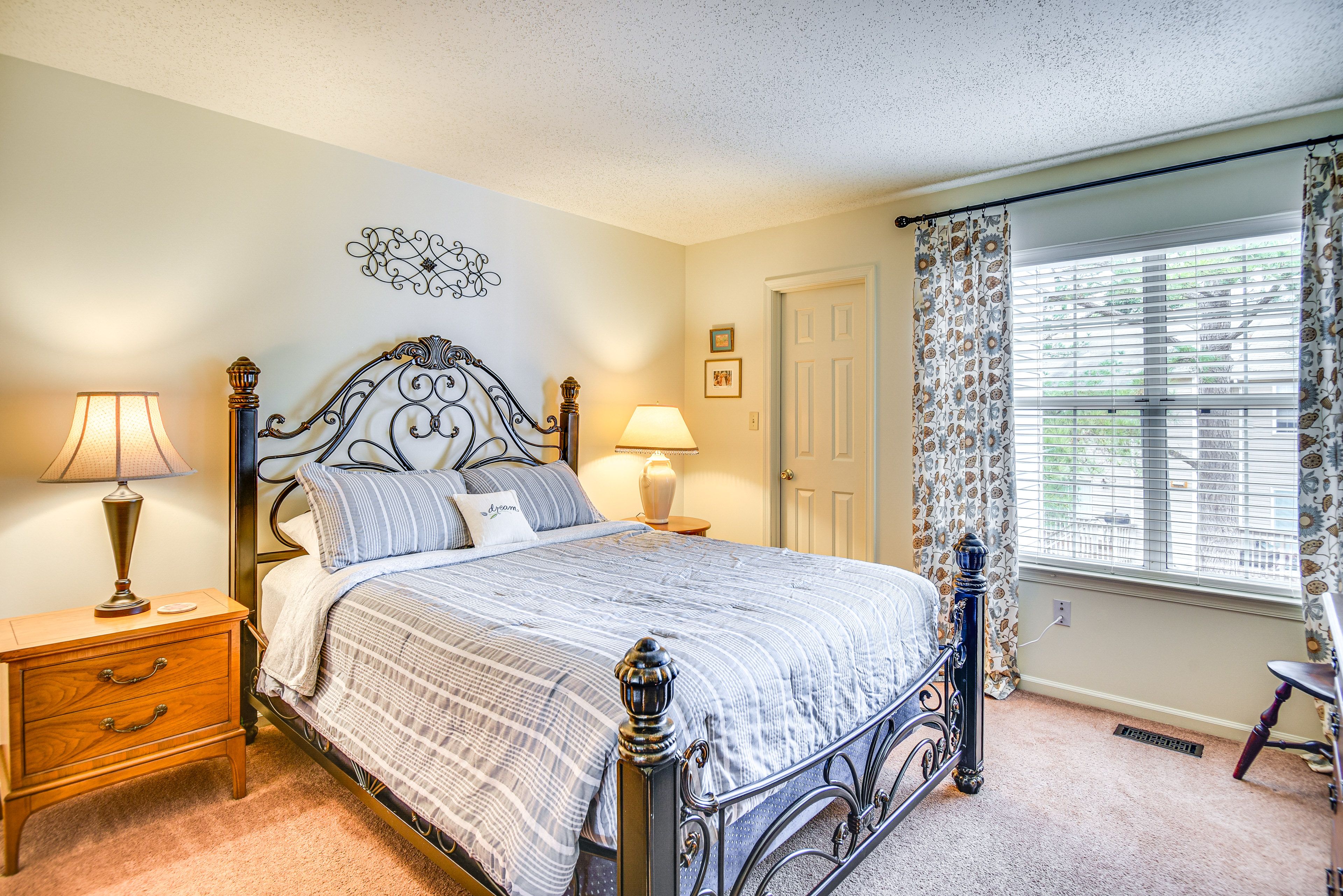 Bedroom 1 | Queen Bed | Linens Provided