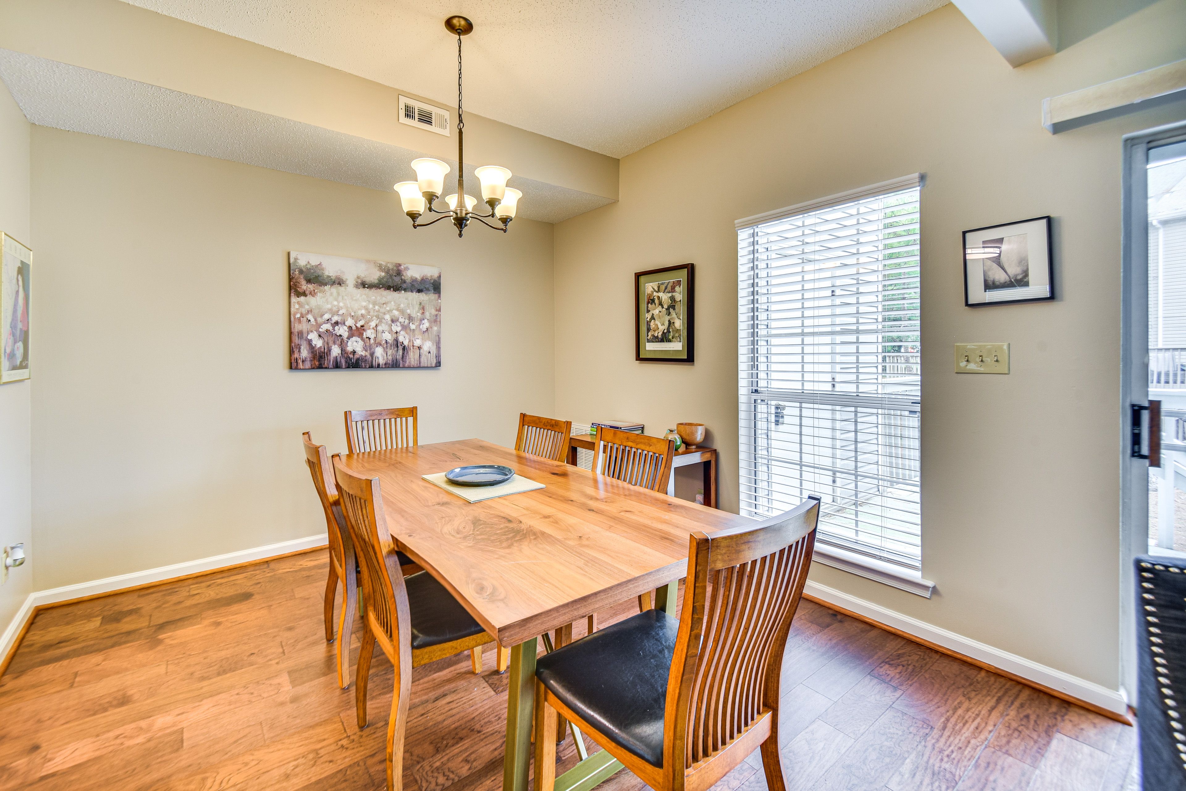 Dining Space | Dishware/Flatware