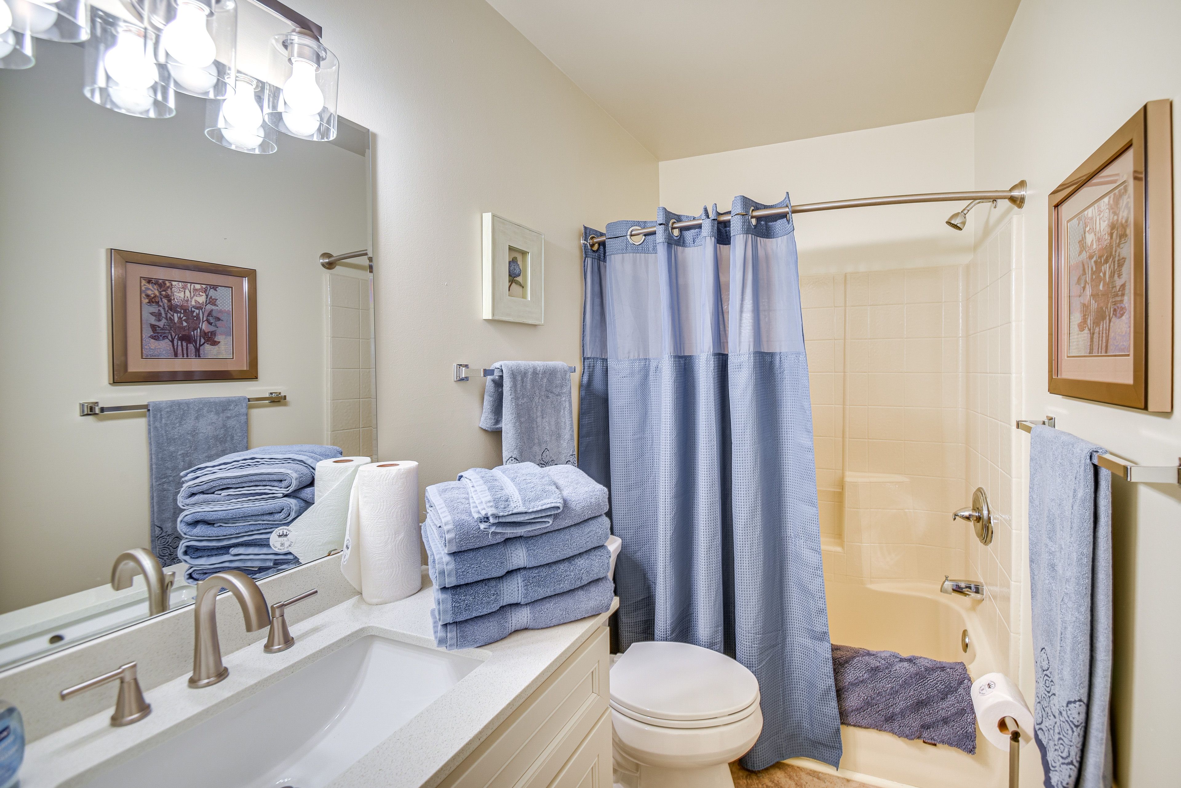Full Bathroom