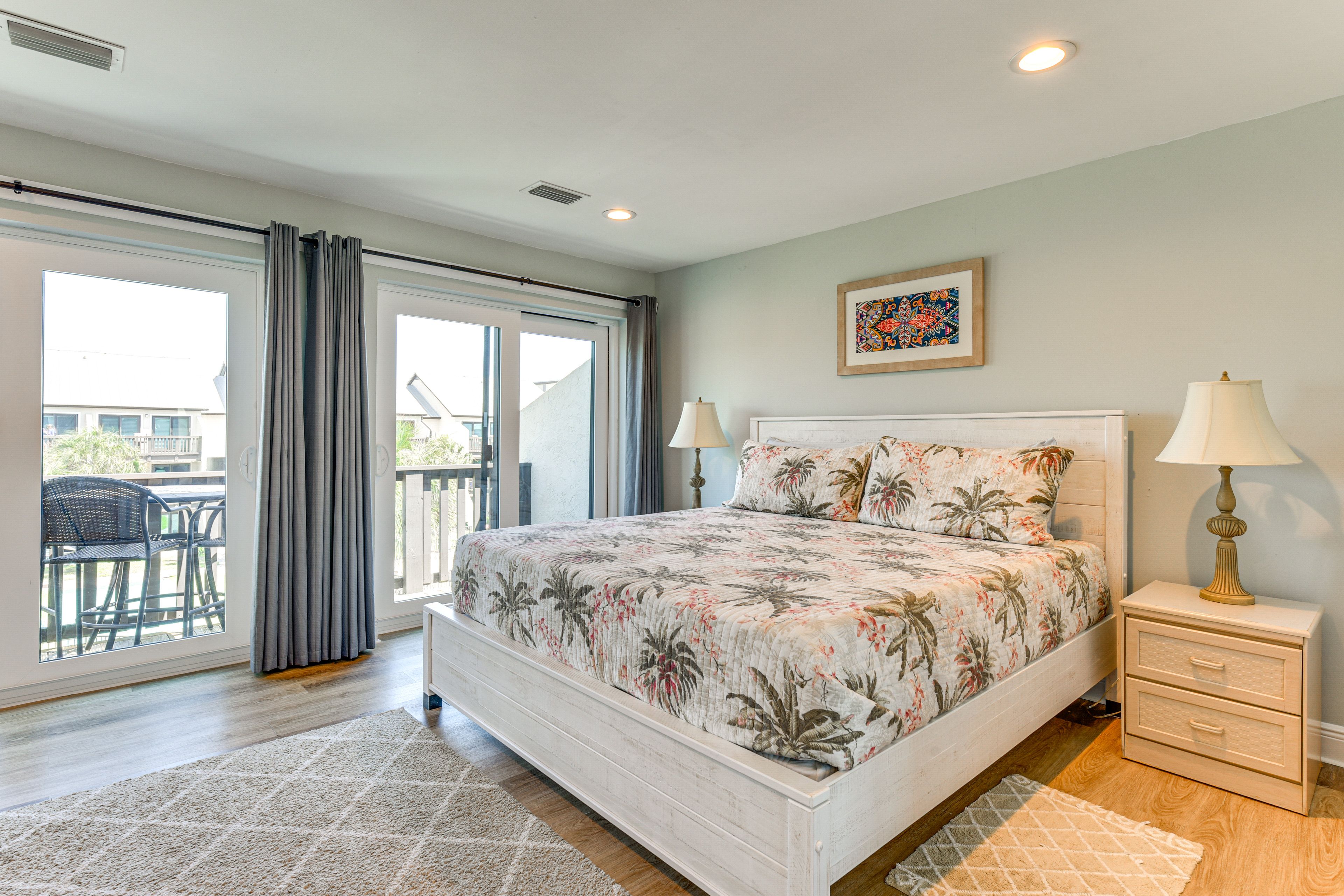 Bedroom 2 | King Bed | Sleeper Sofa | 3rd Floor