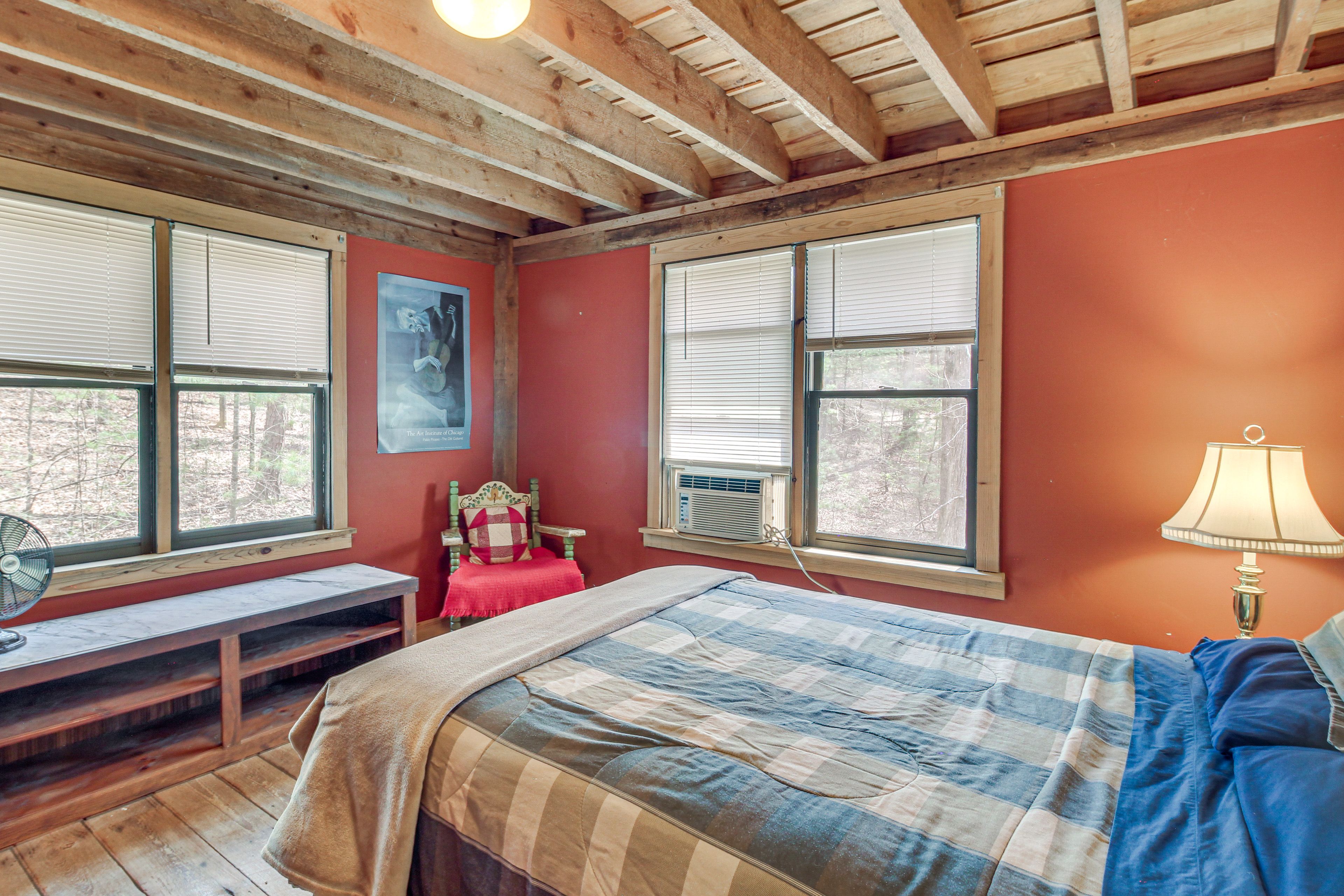 Bedroom 3 | Queen Bed | 2nd  Floor