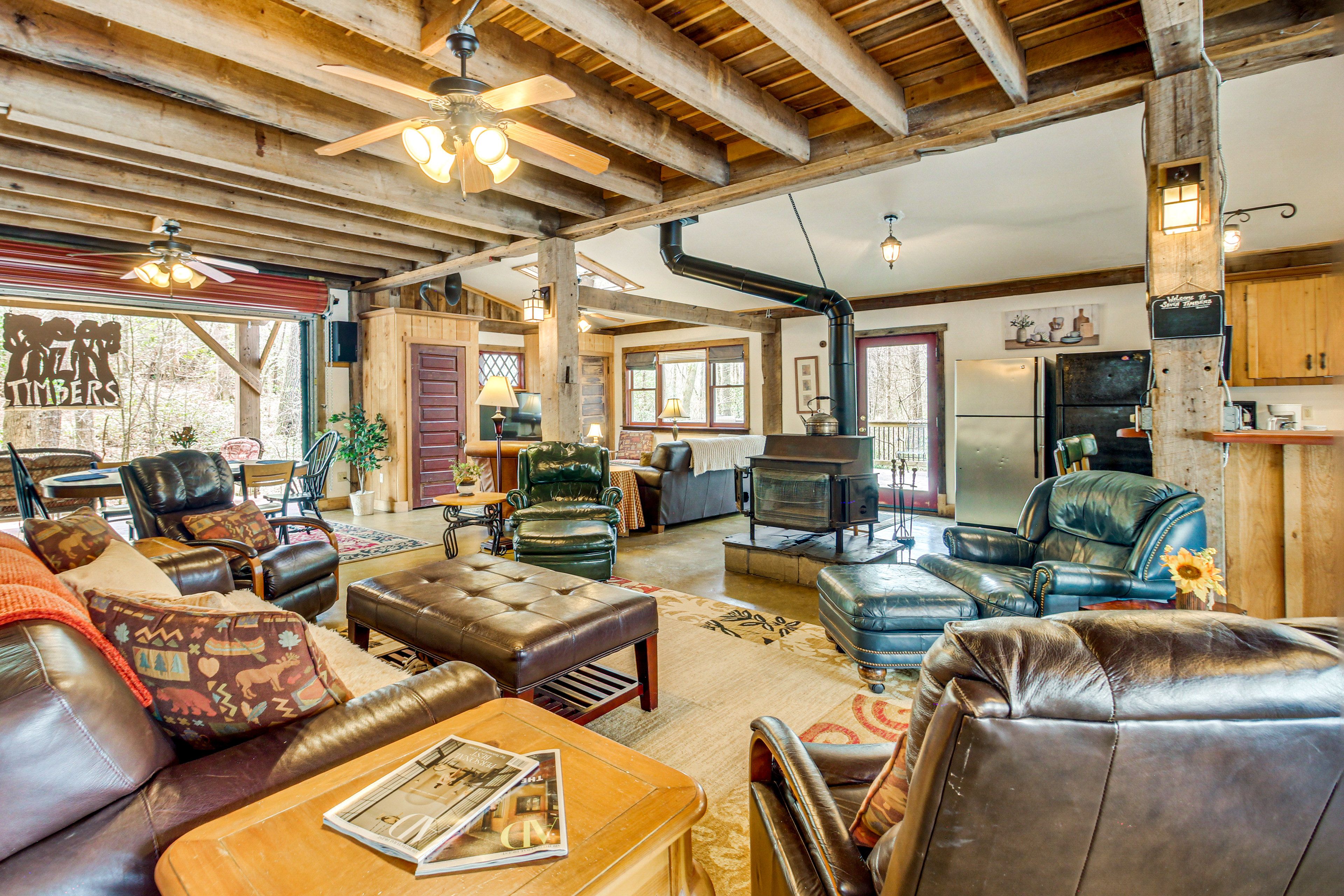 Sitting Area | 1st Floor