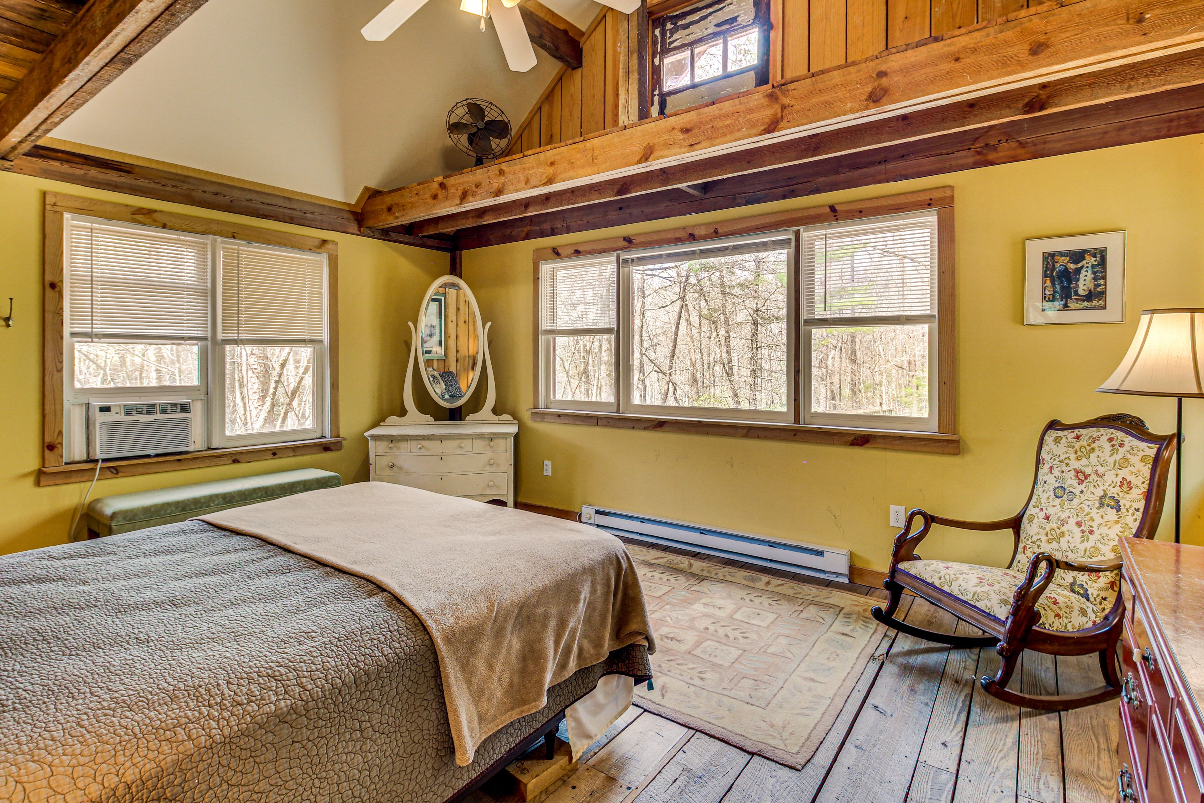 Bedroom 2 | Queen Bed | 2nd Floor