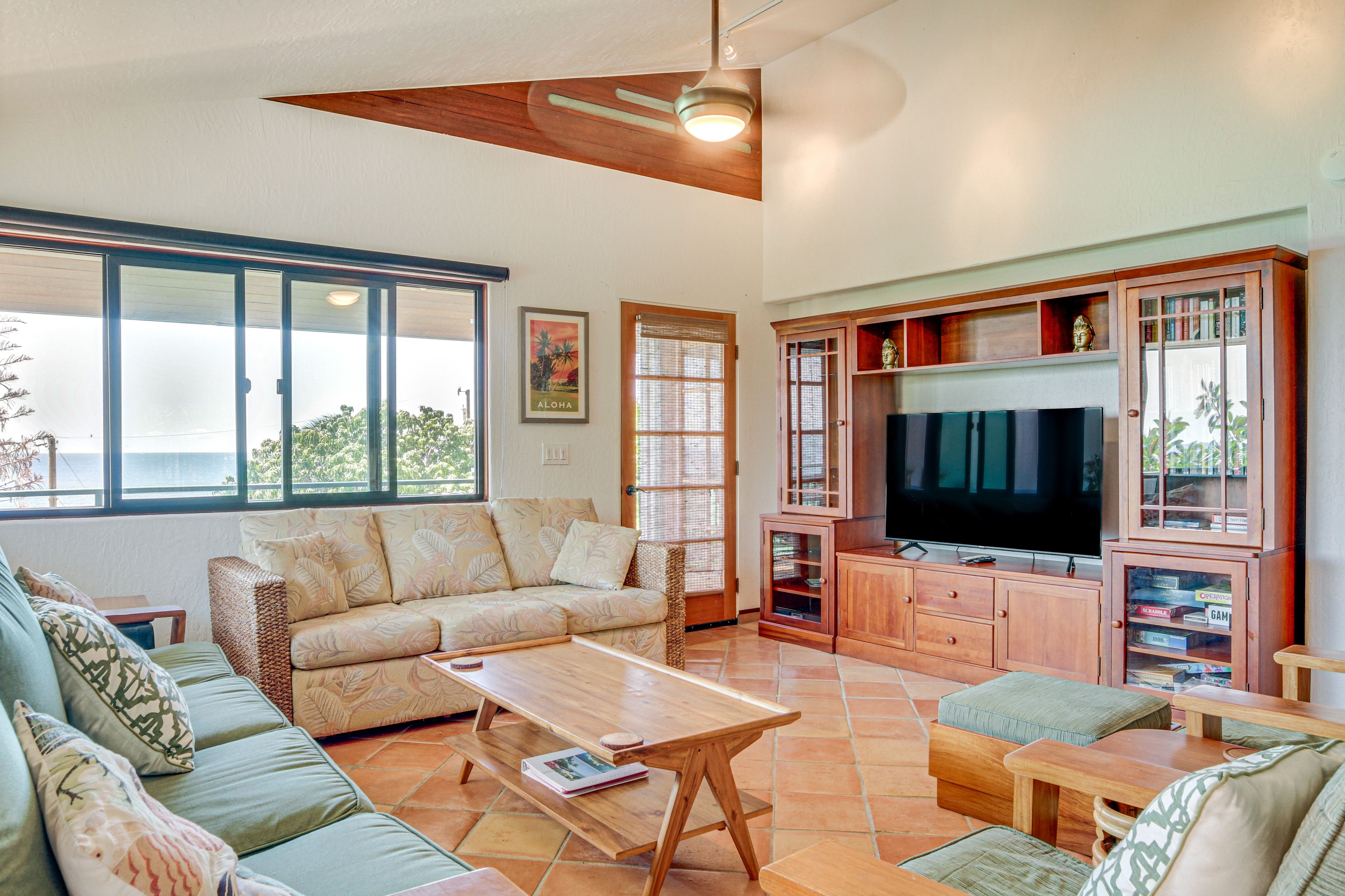 Living Room | Free WiFi