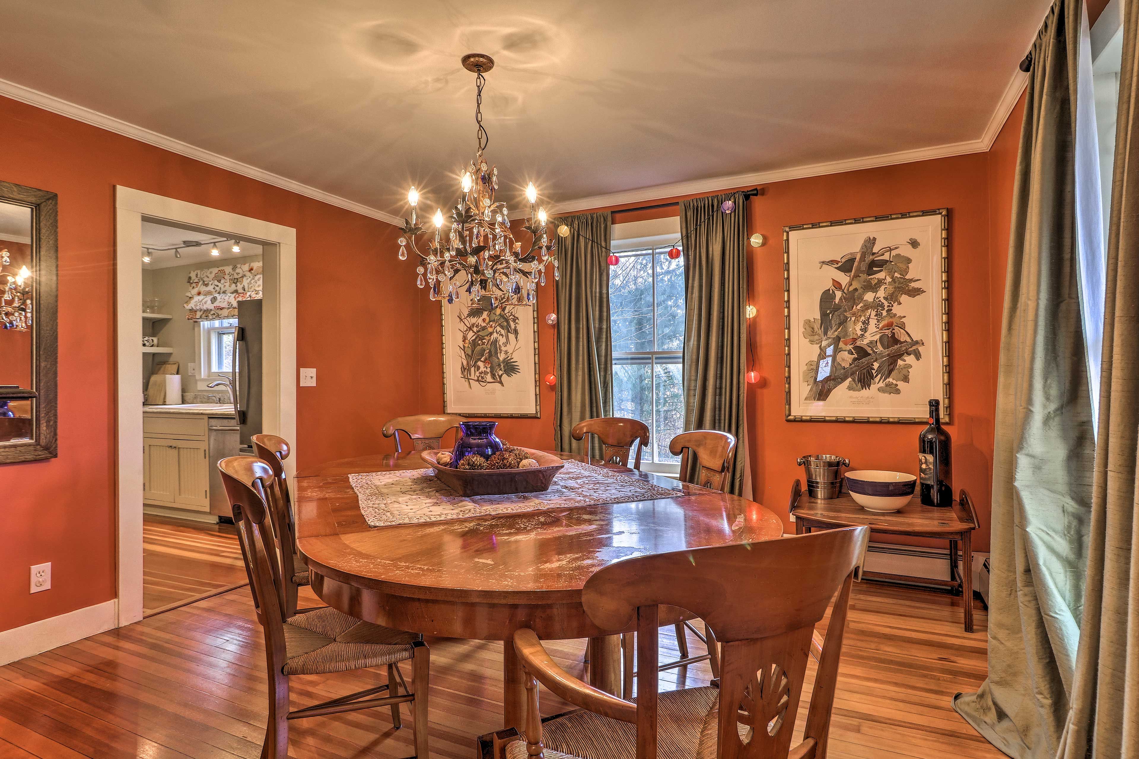 Dining Room | 6-Person Dining Table