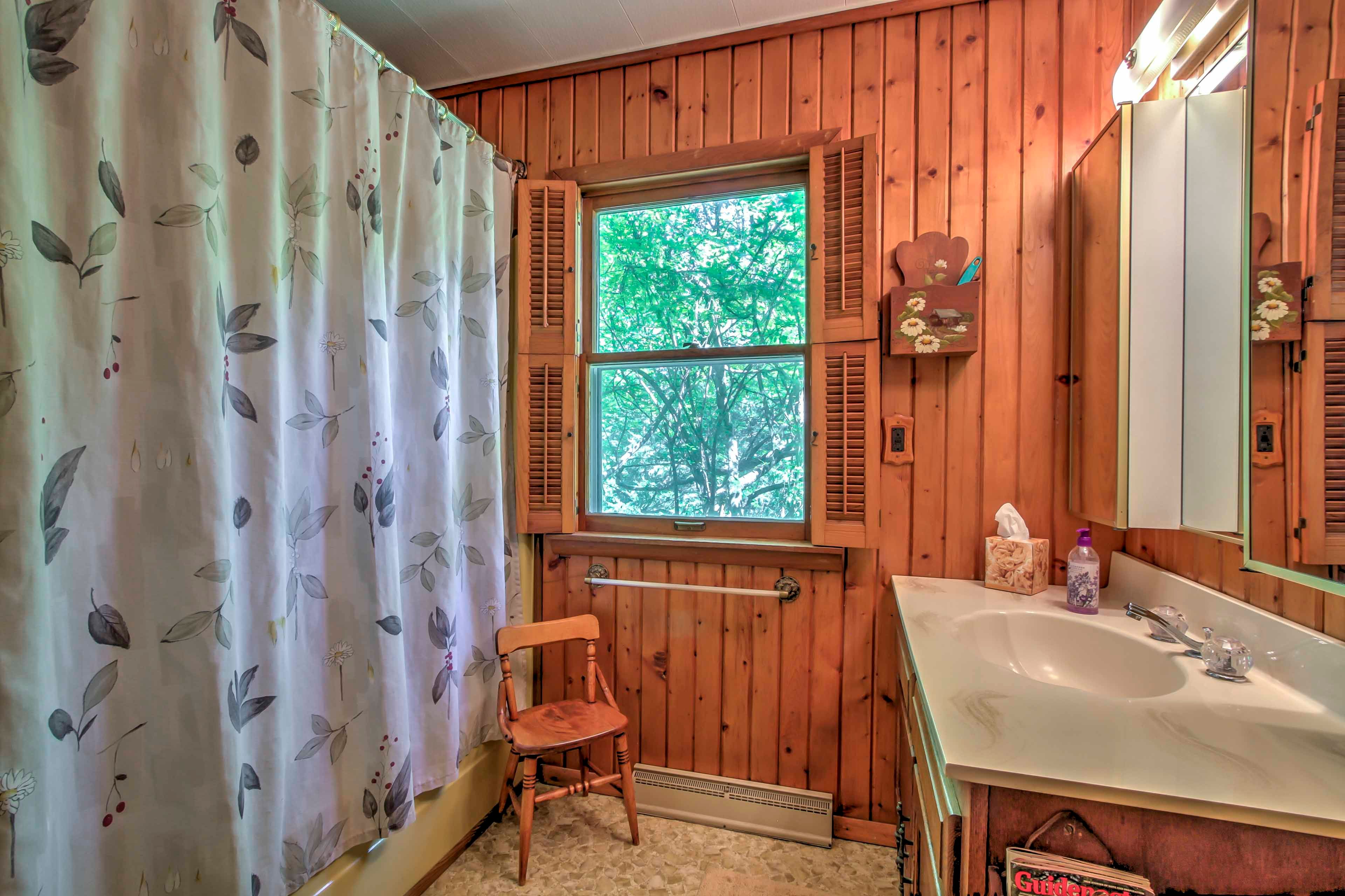Full Bathroom
