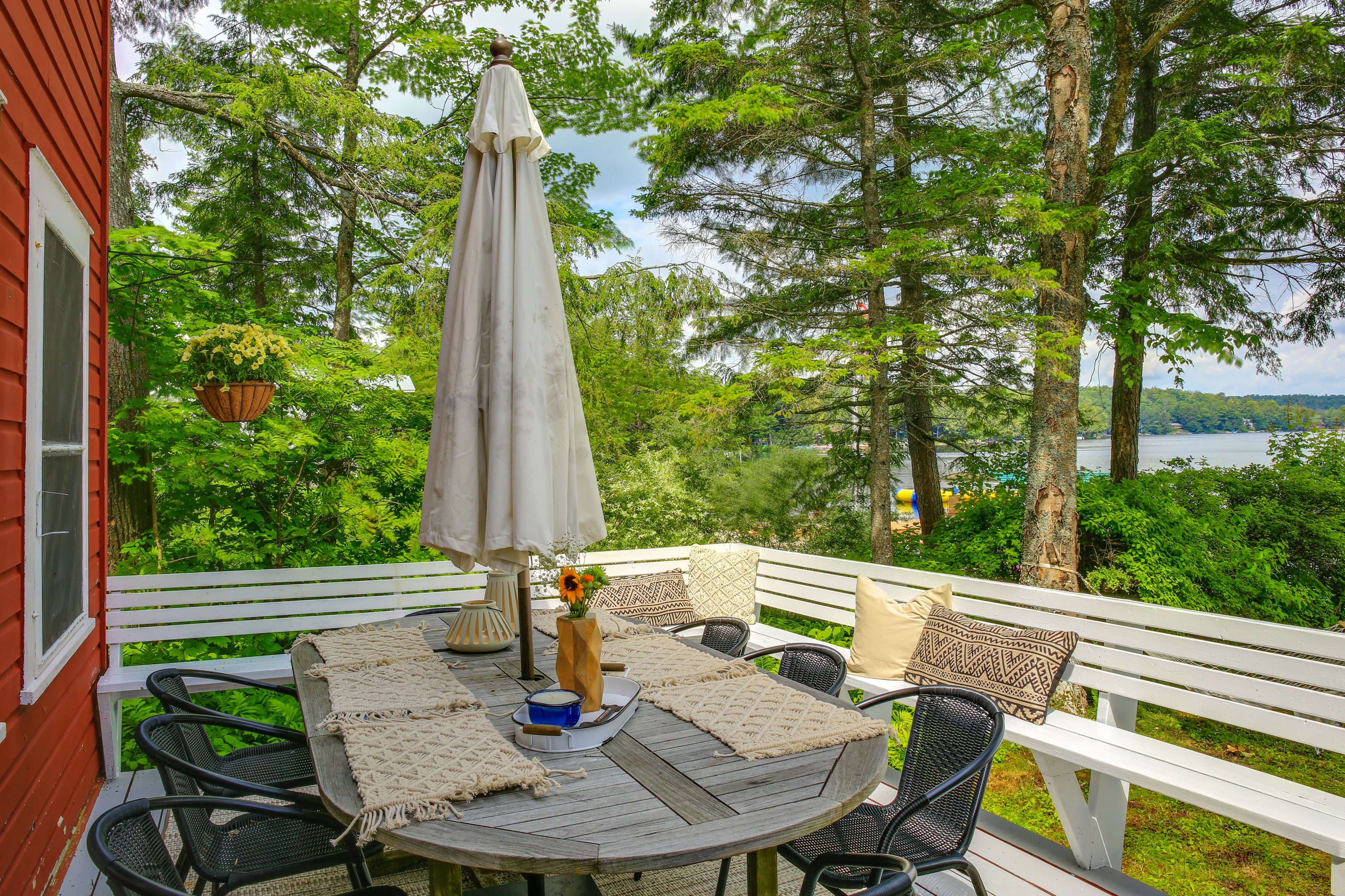 Outdoor Dining Area | Water Views