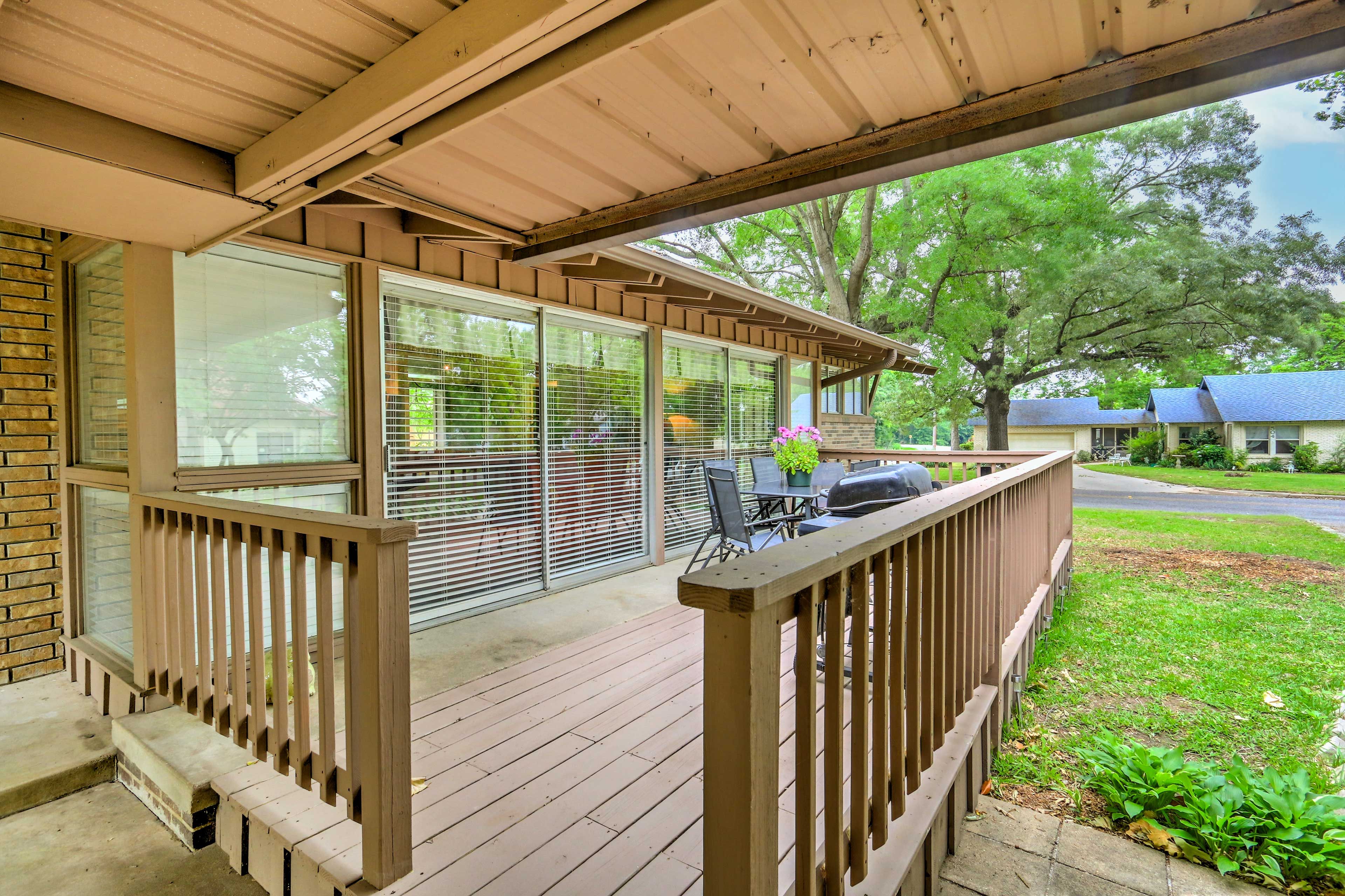 Furnished Deck