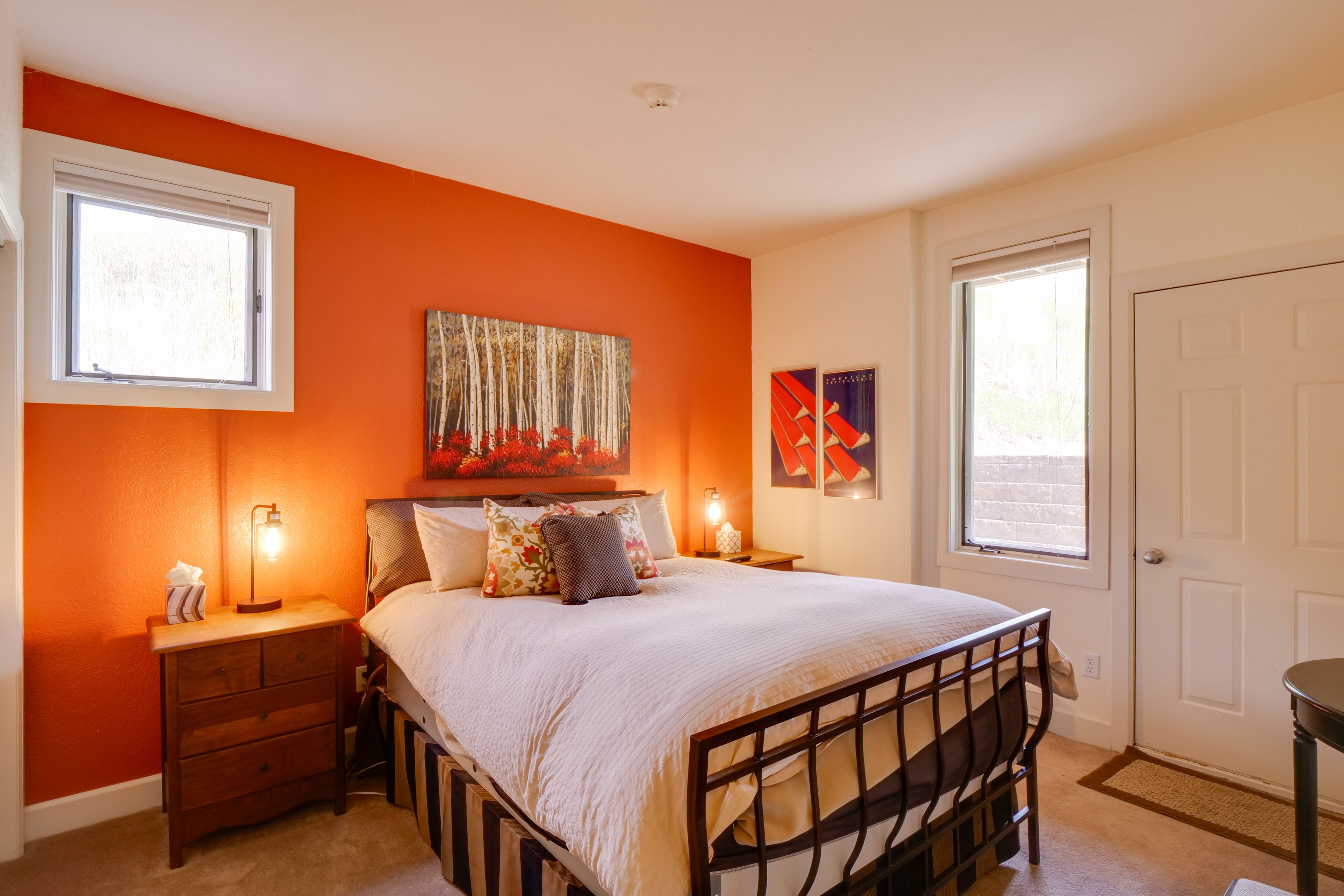 Bedroom 1 | Cable TV