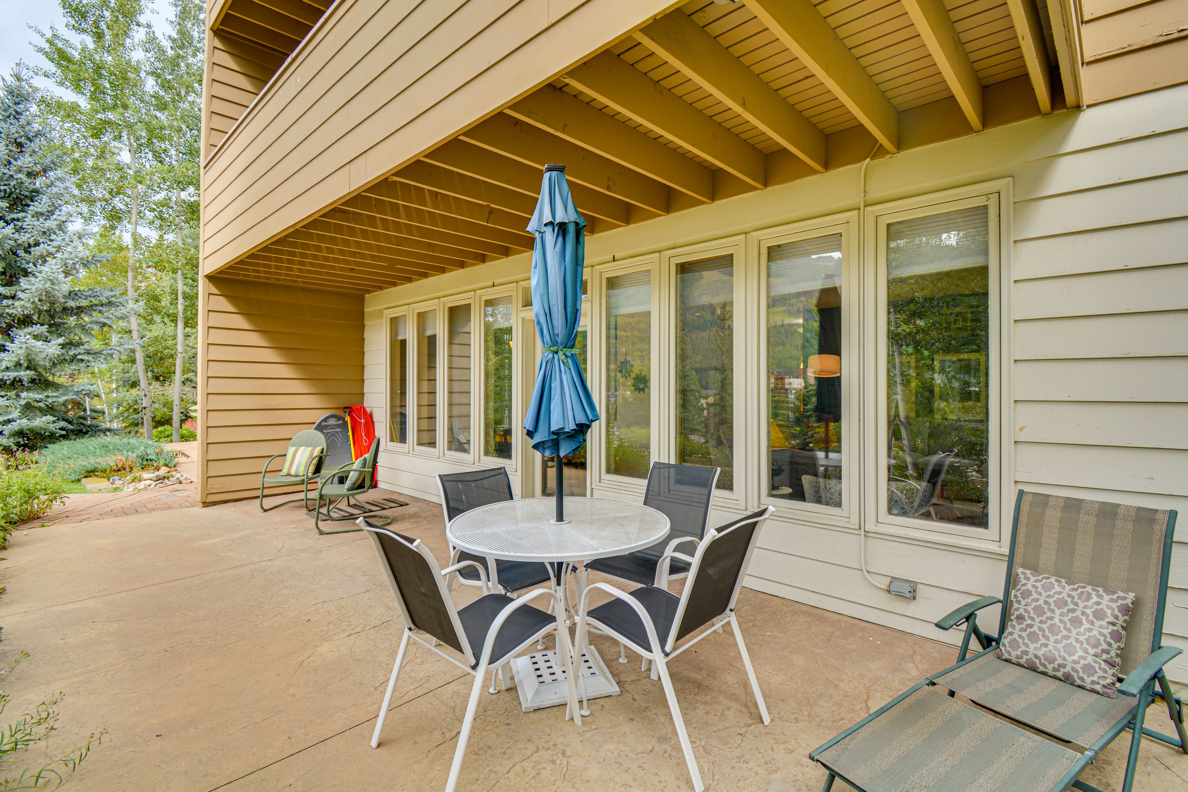 Private Patio | Gas Grill