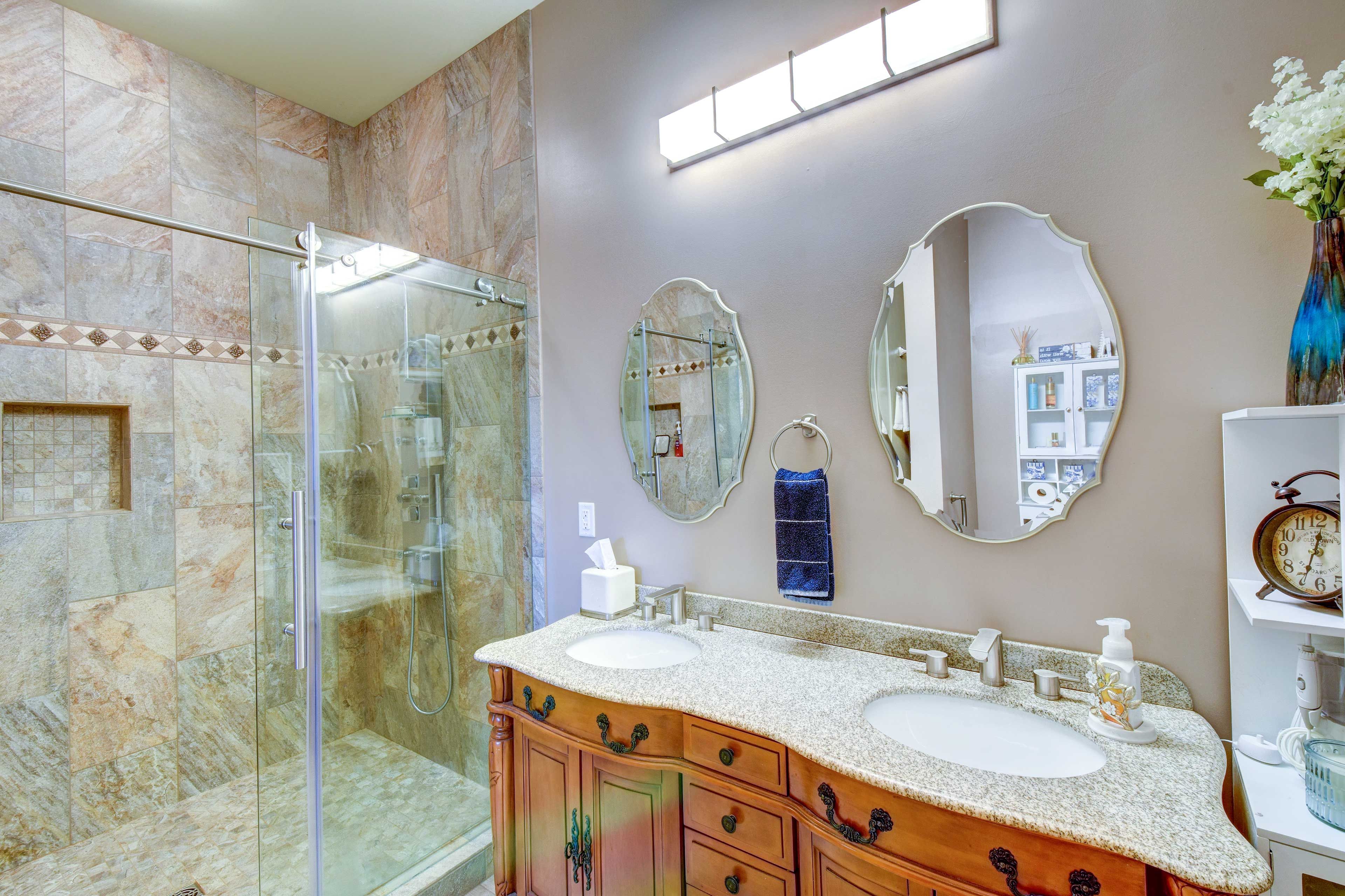 En-Suite Bathroom