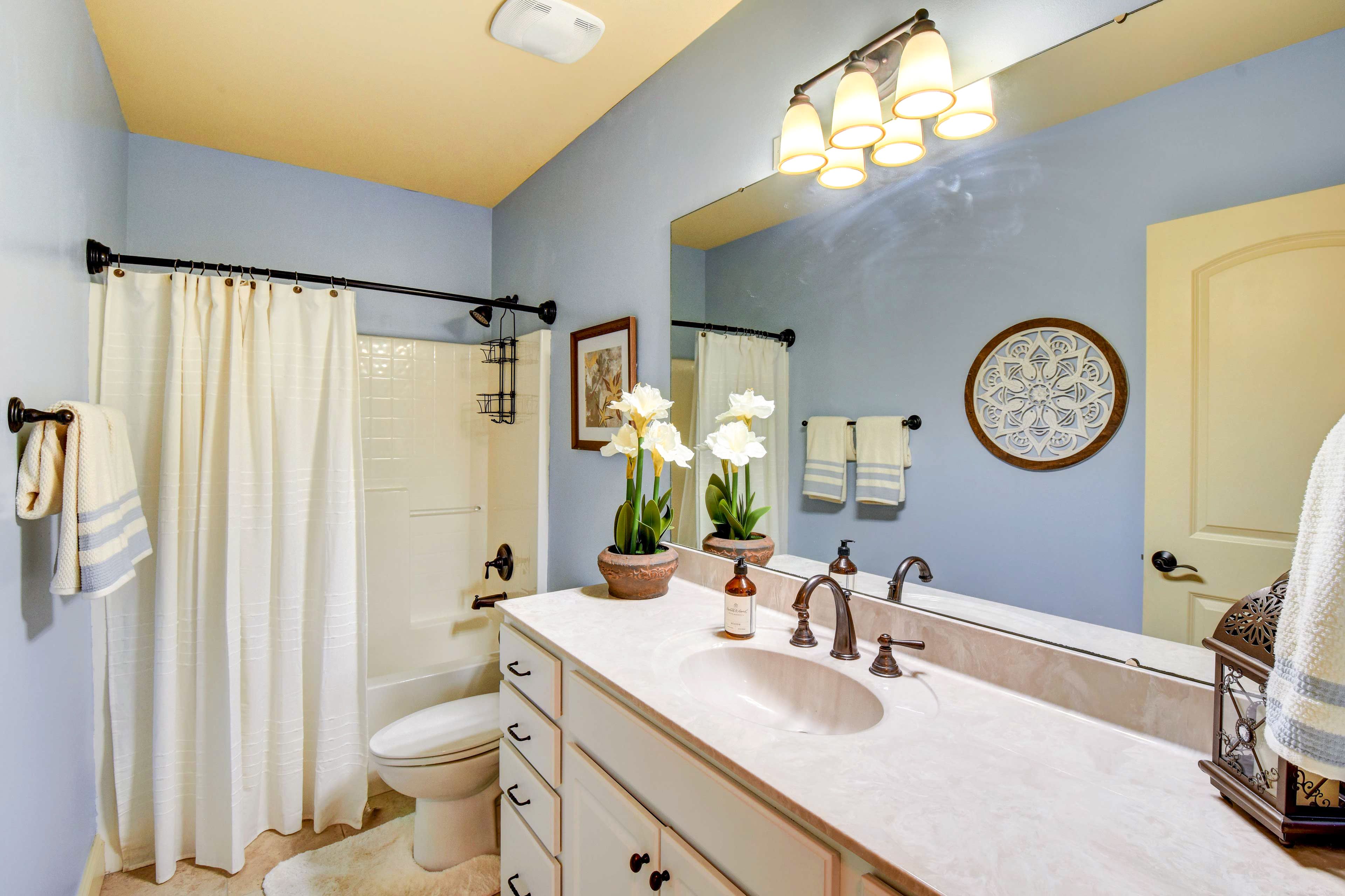 Full Bathroom | Downstairs