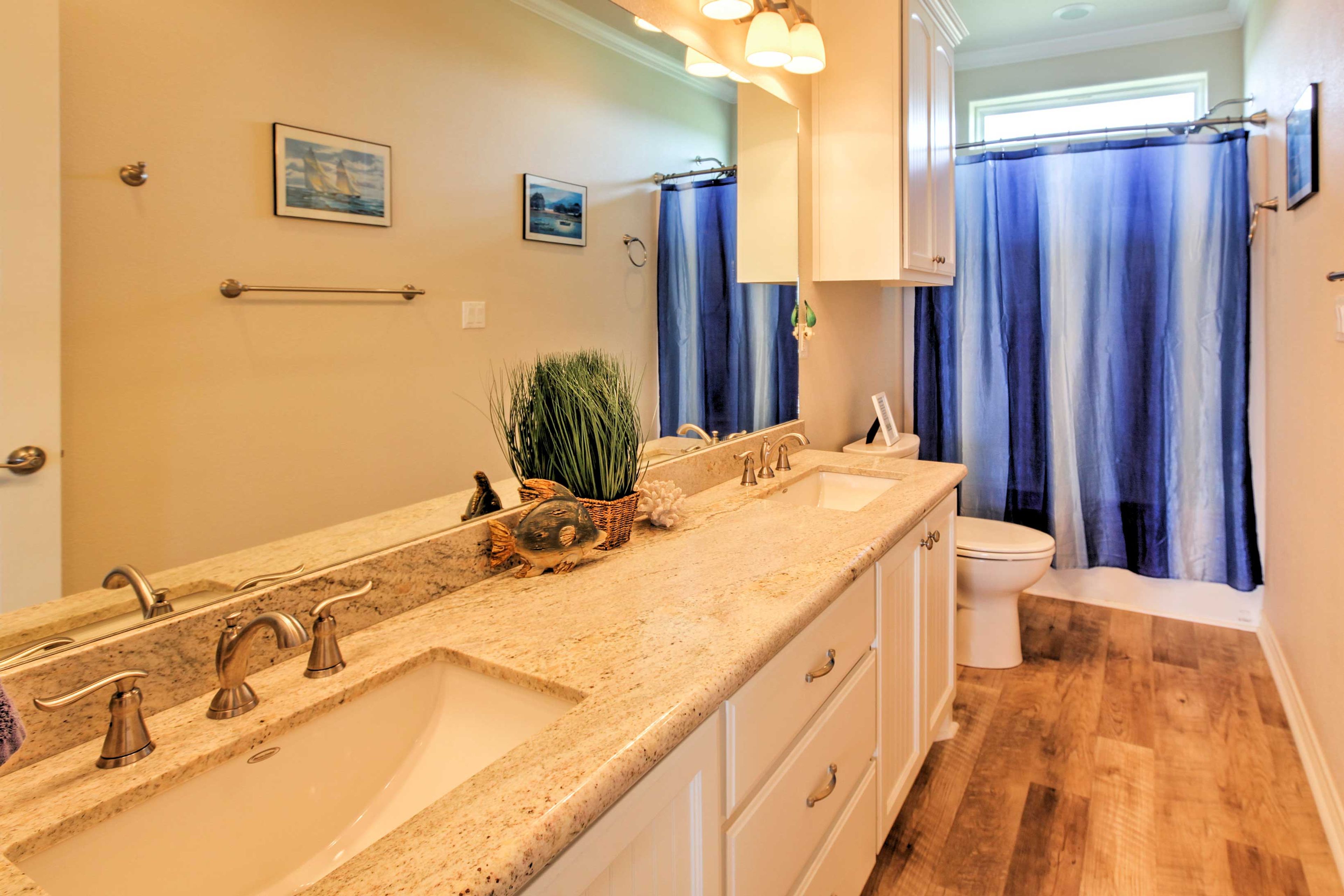 Full Bathroom