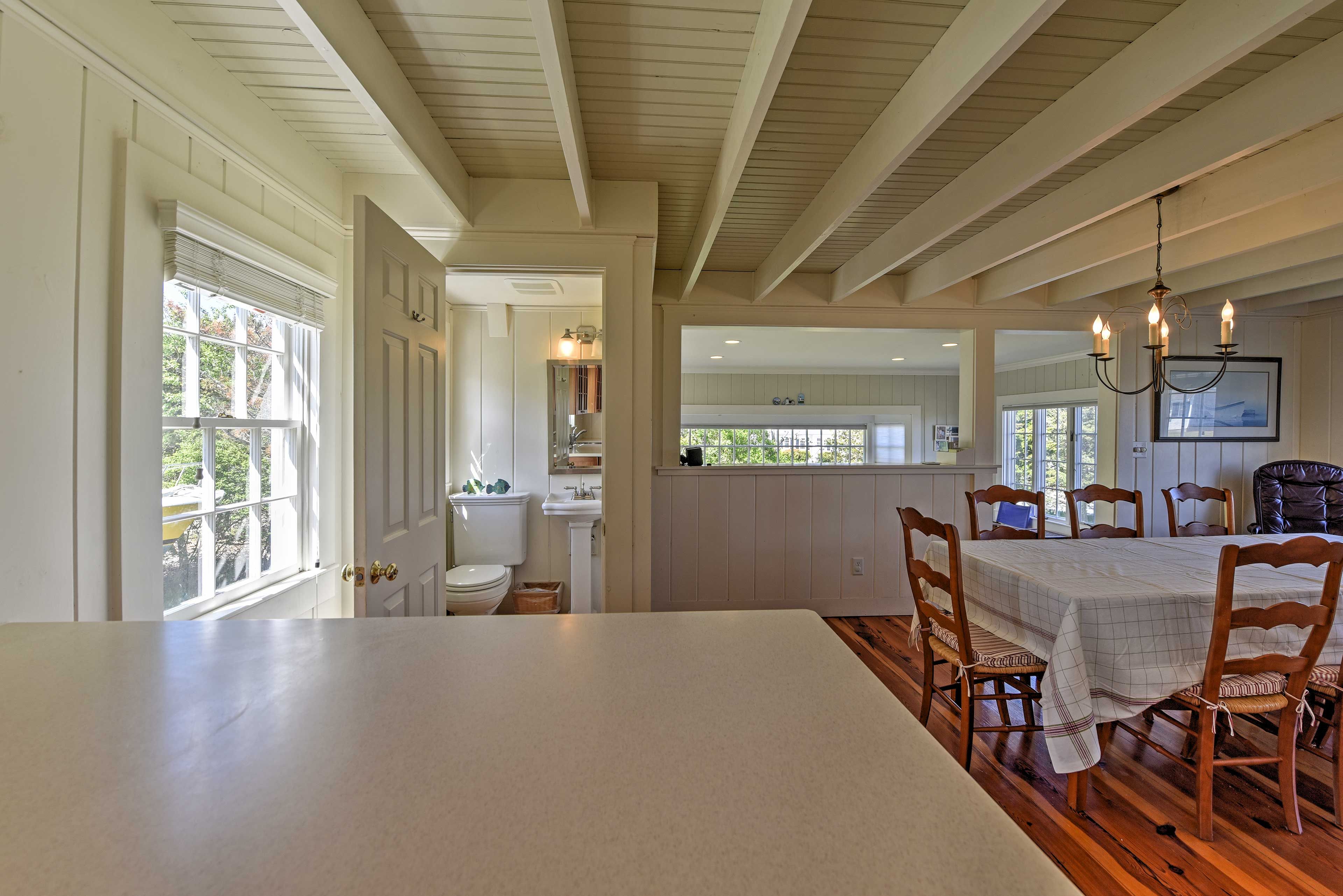 Share home-cooked feasts throughout your stay.