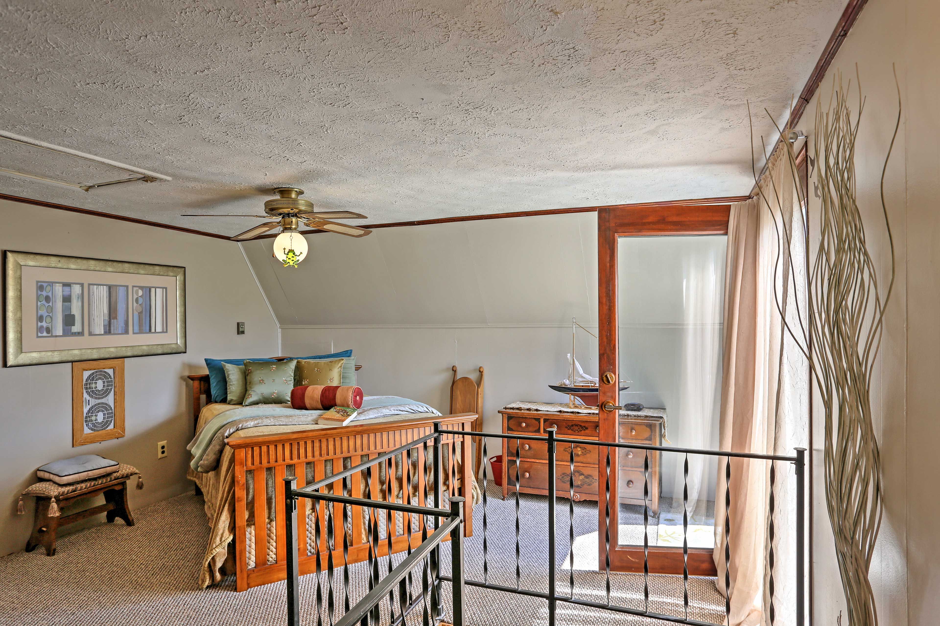 Bedroom 2 (Loft) | King Bed | Full Futon | Smart TVs | 2nd Floor