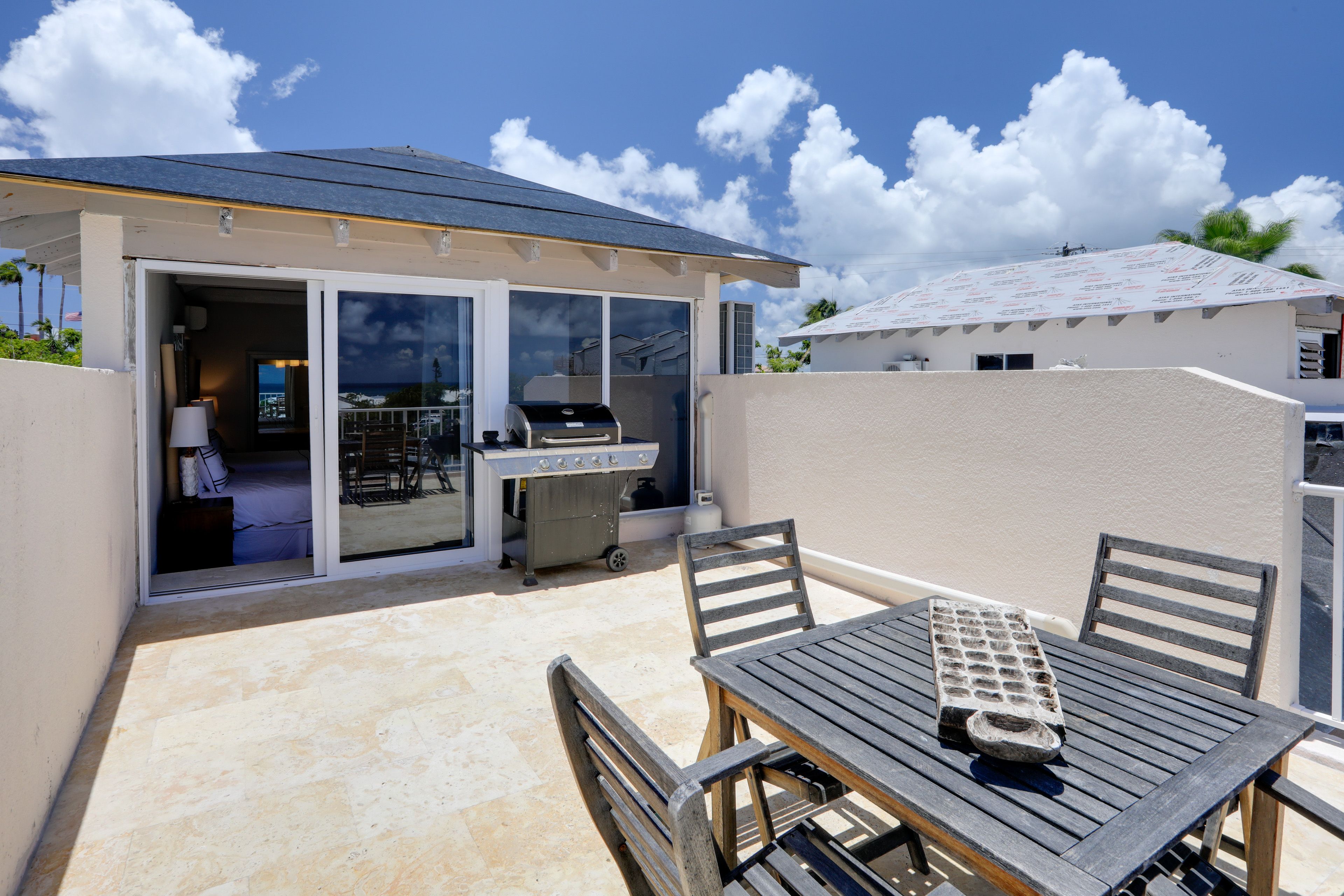 Rooftop Patio | Outdoor Dining Area