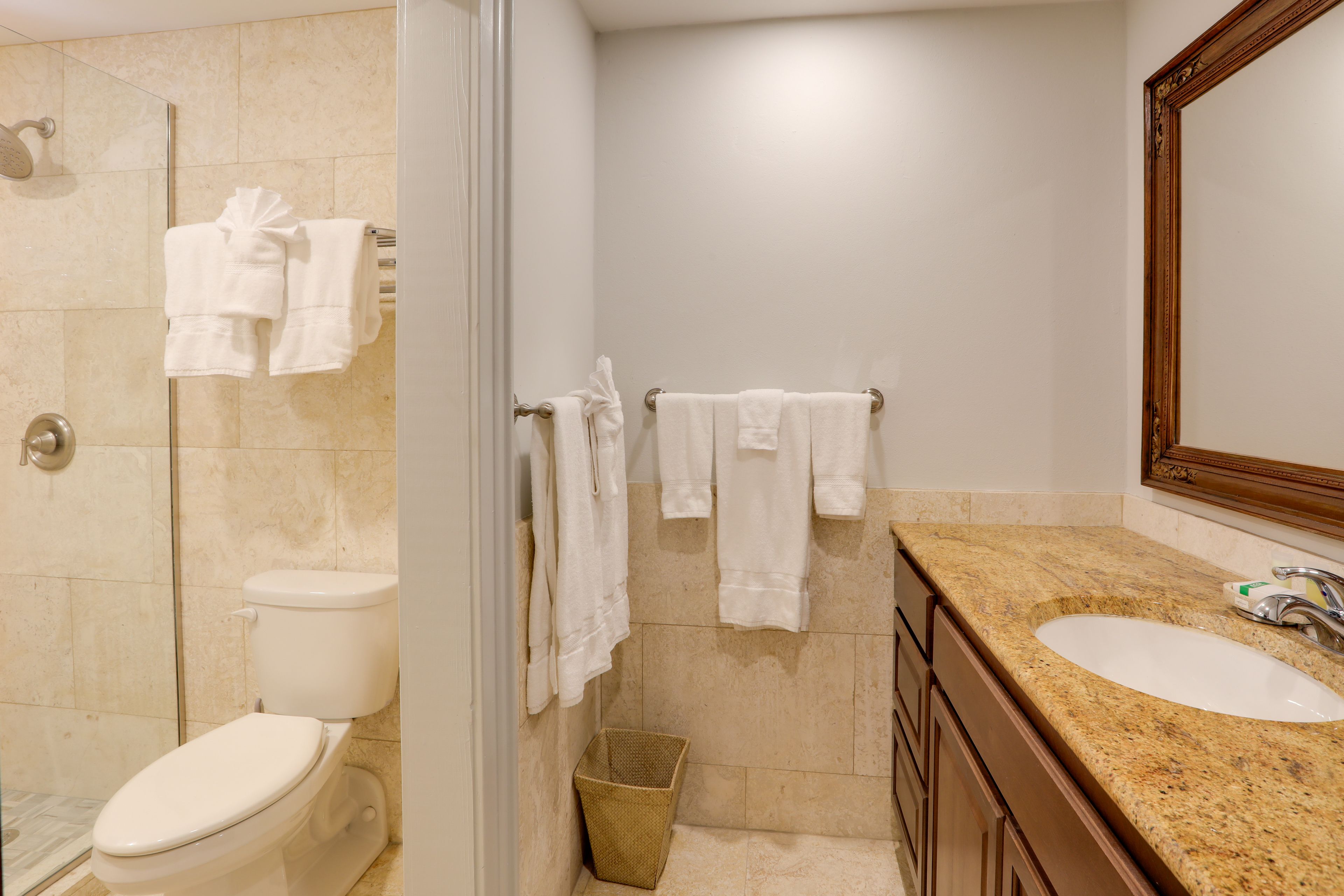 Full Bathroom | 1st Floor