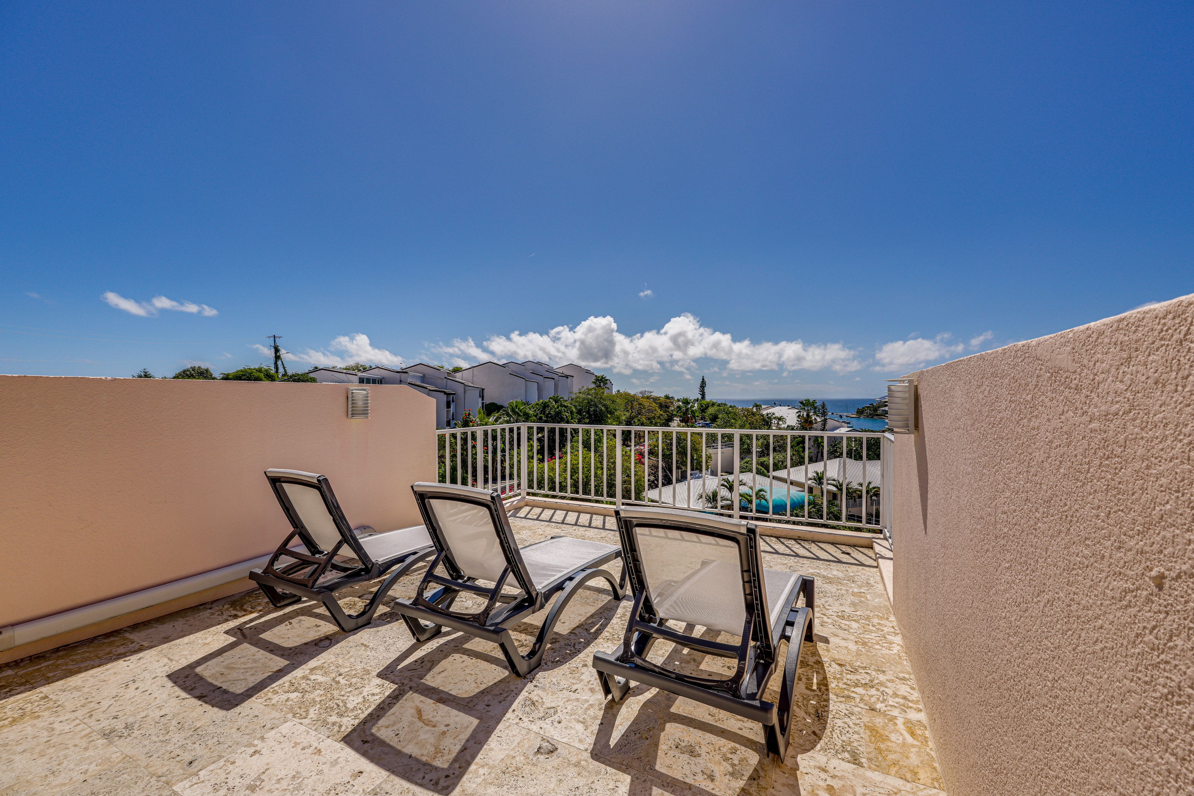 Rooftop Patio | Outdoor Dining Area