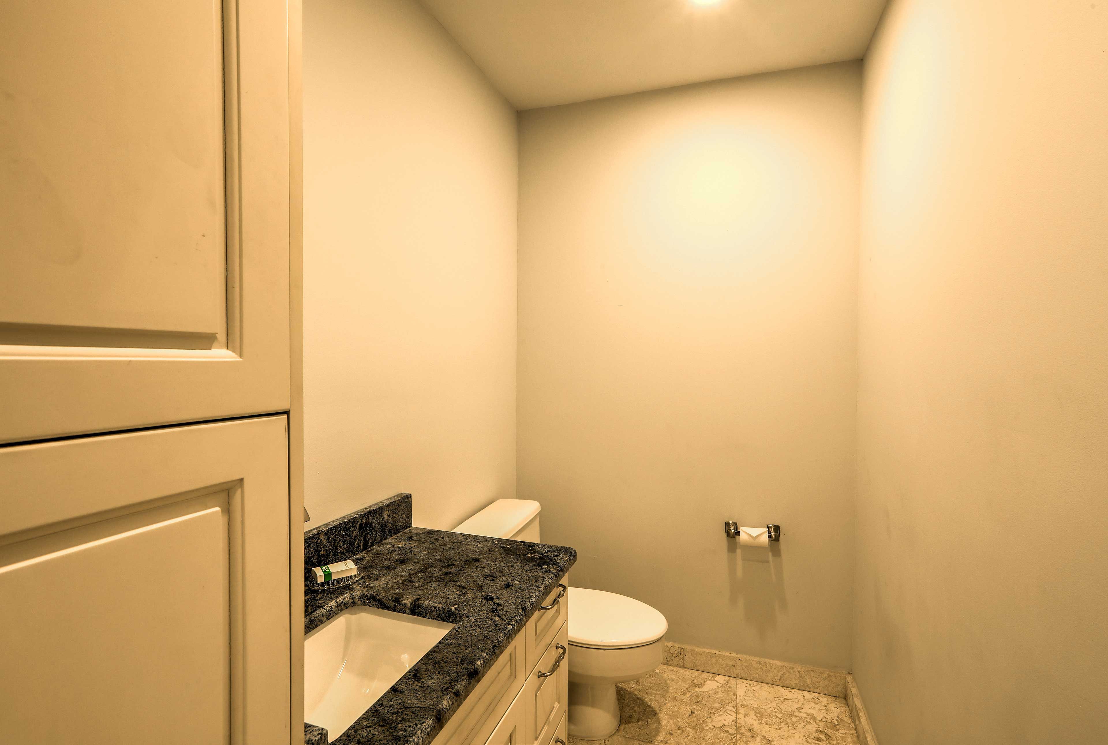 Half Bathroom | 1st Floor | Towels Provided | Hair Dryer