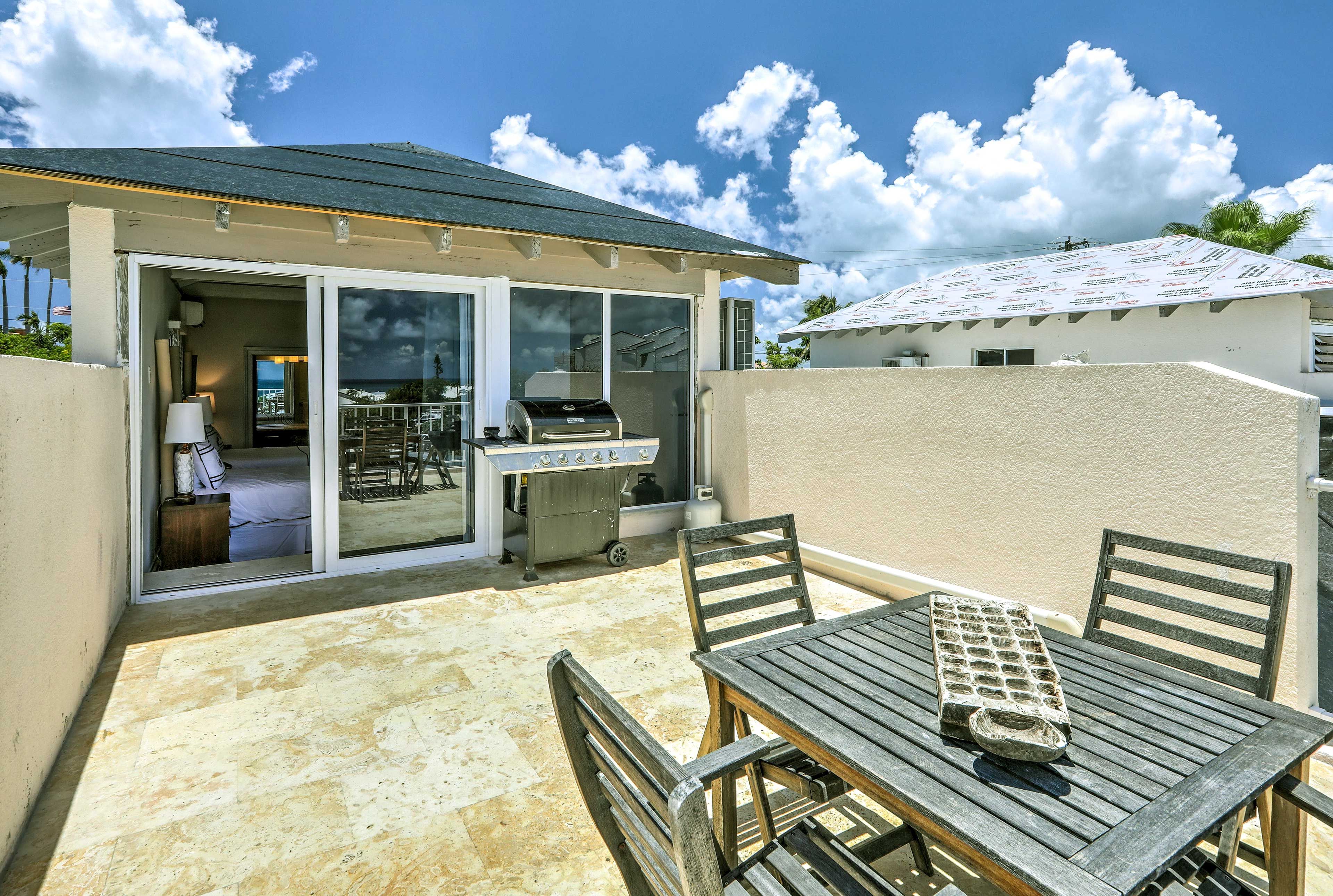 Rooftop Patio | Outdoor Dining Area