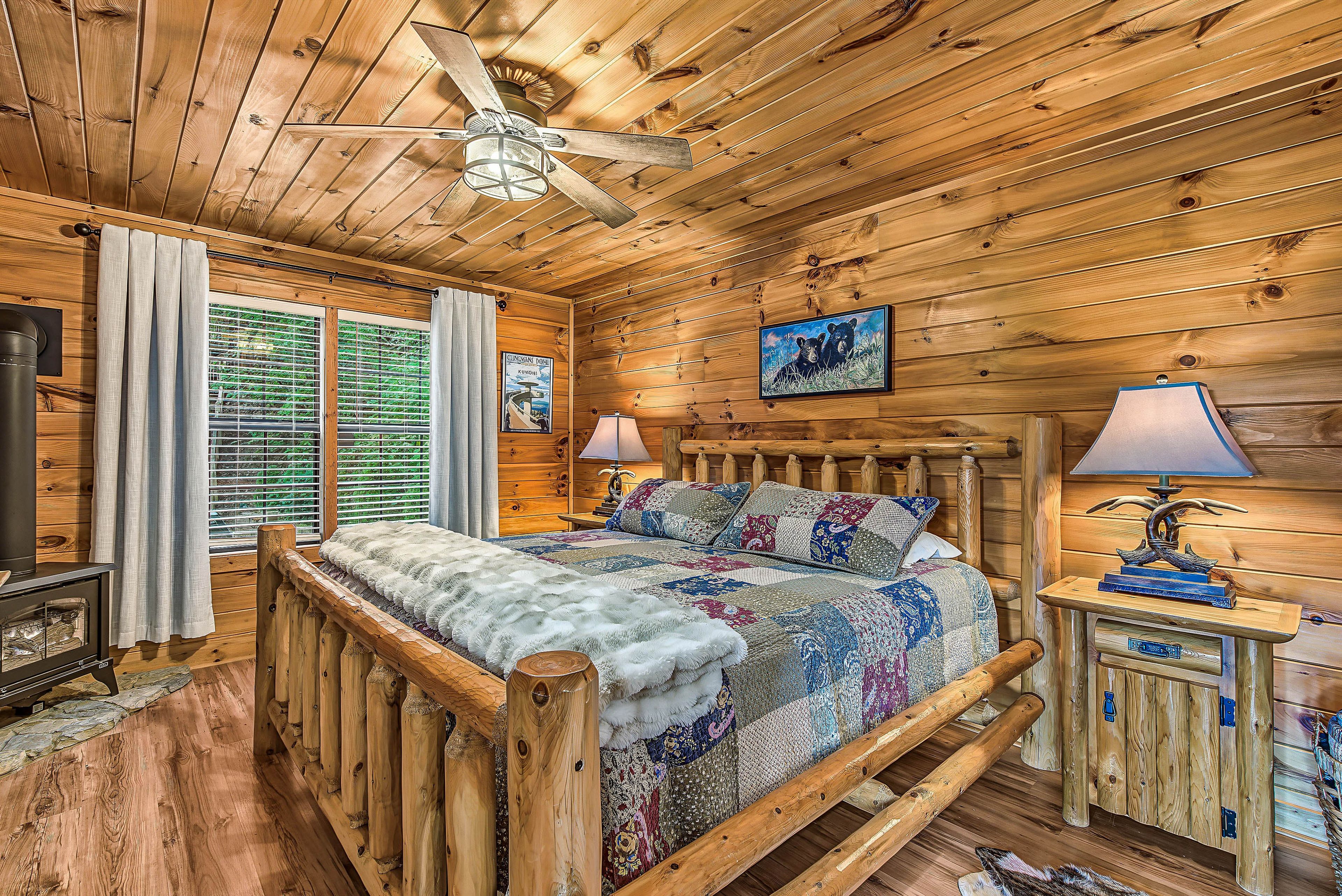 Bedroom 1 | King Bed