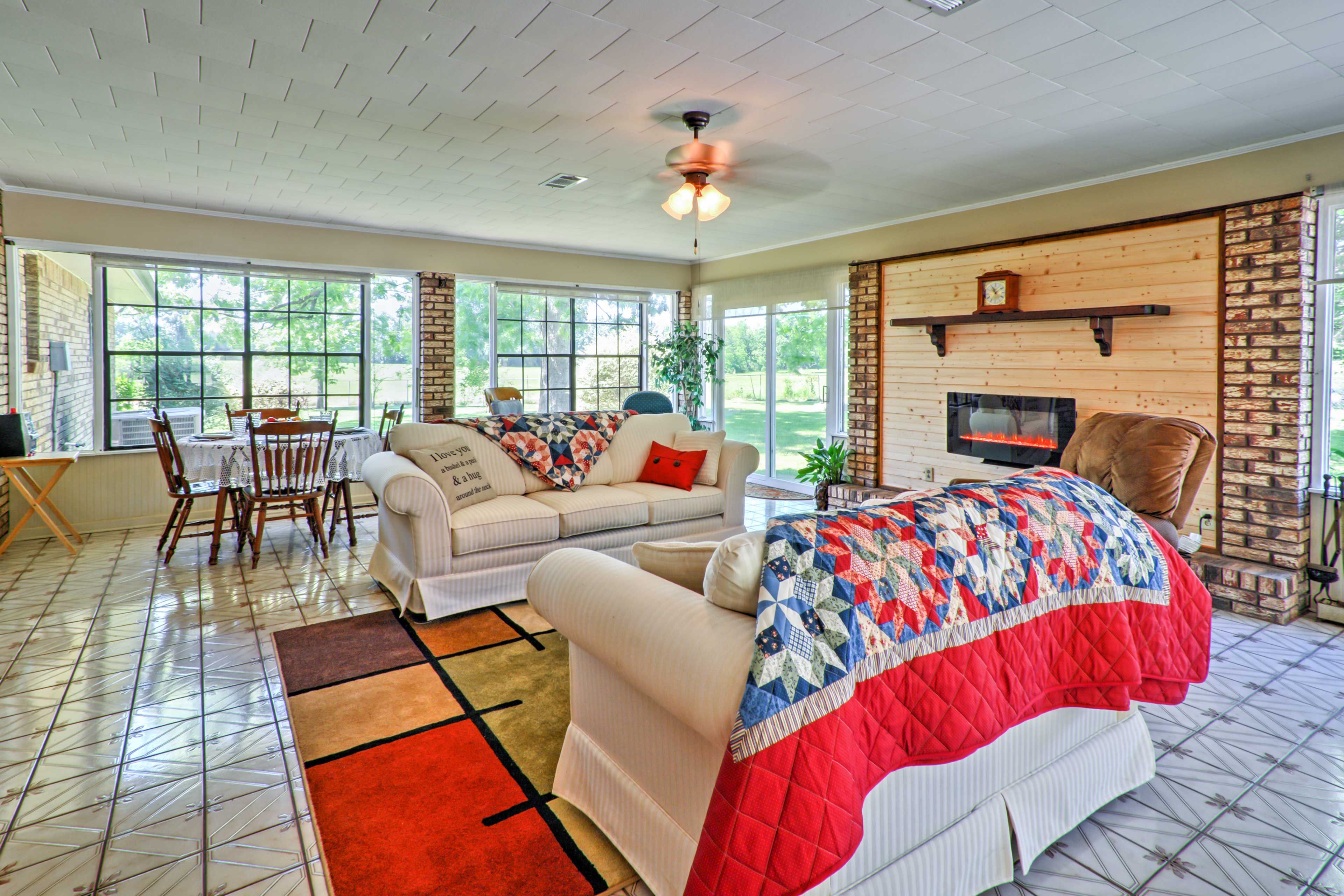 Bright decor and comfy furnishings await at this Clinton vacation rental!