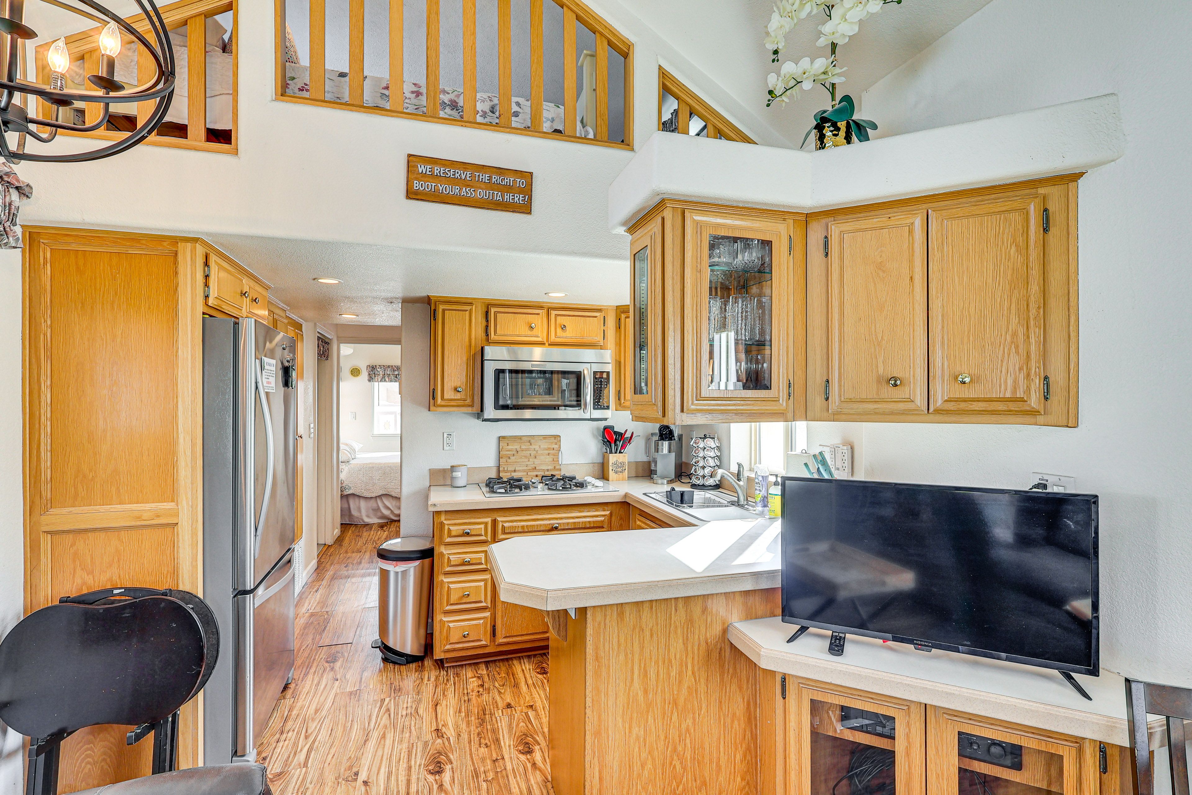 Kitchen | Well-Equipped | Cooking Basics | Dishware & Flatware | Coffee Maker