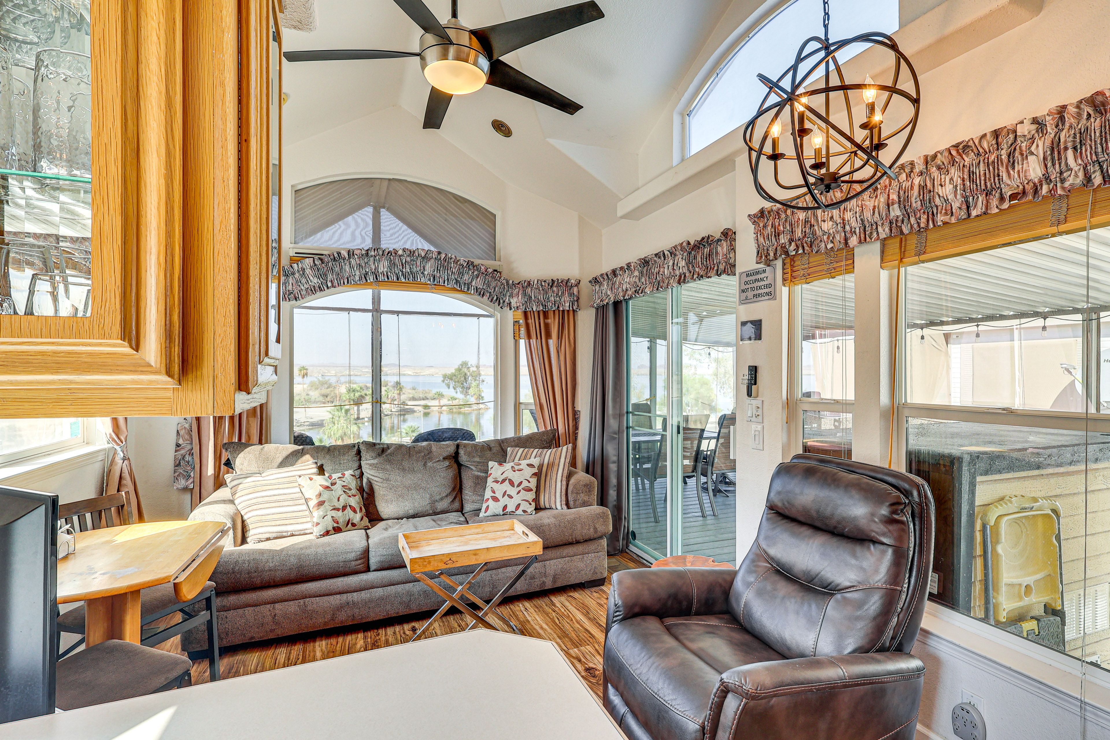 Living Area | Satellite TV | Sleeper Sofa | Free WiFi