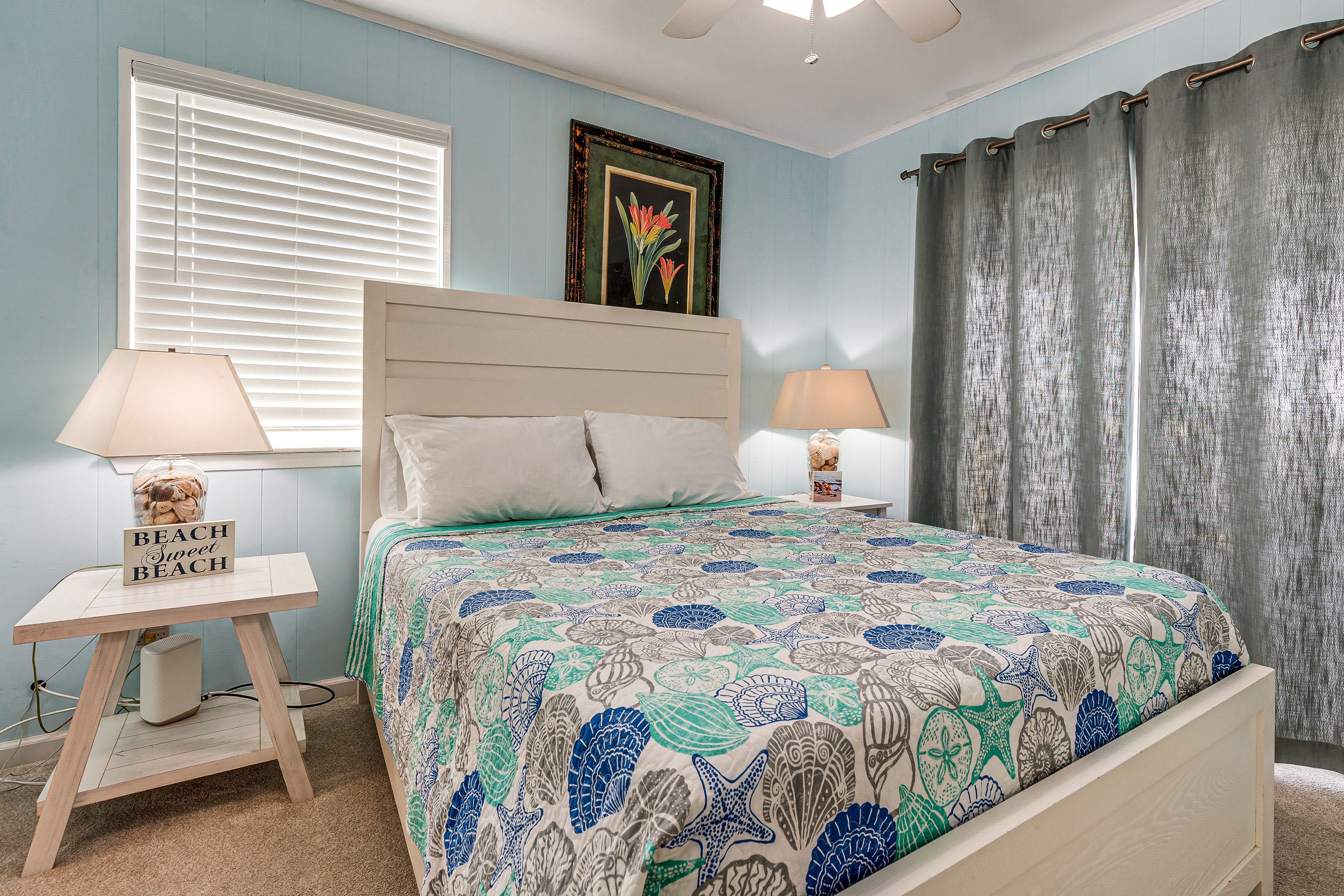 Bedroom 3 | Queen Bed