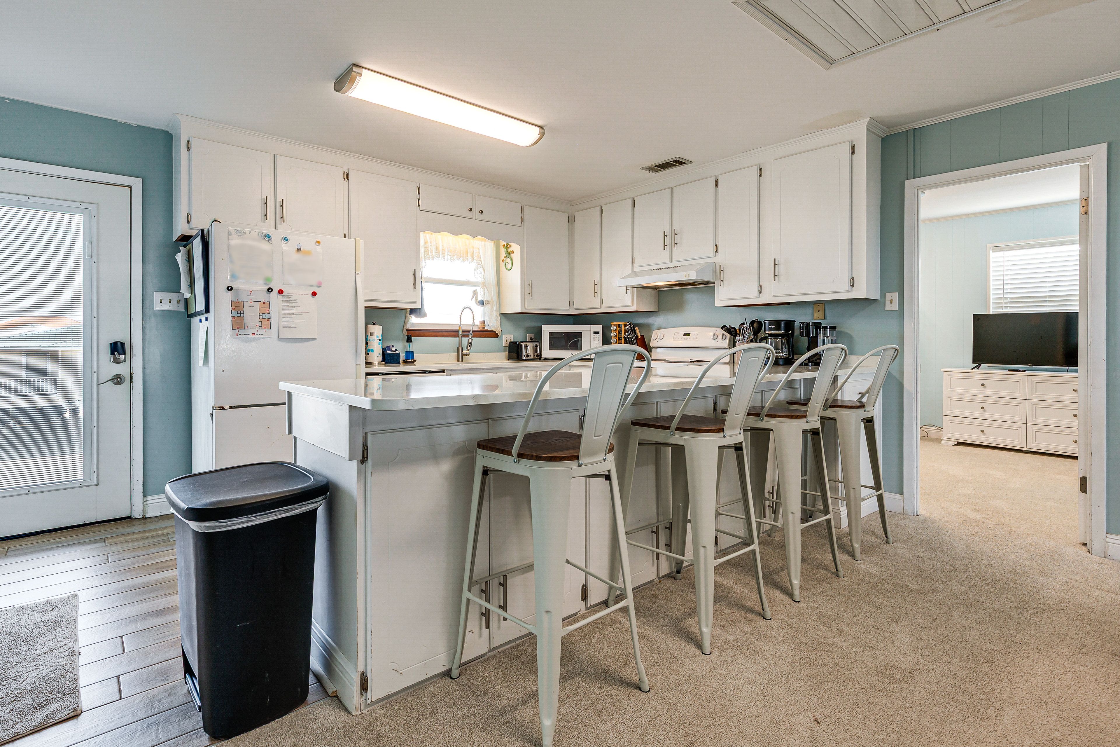 Kitchen | Drip Coffee Maker | Spices Provided | Cooking Basics