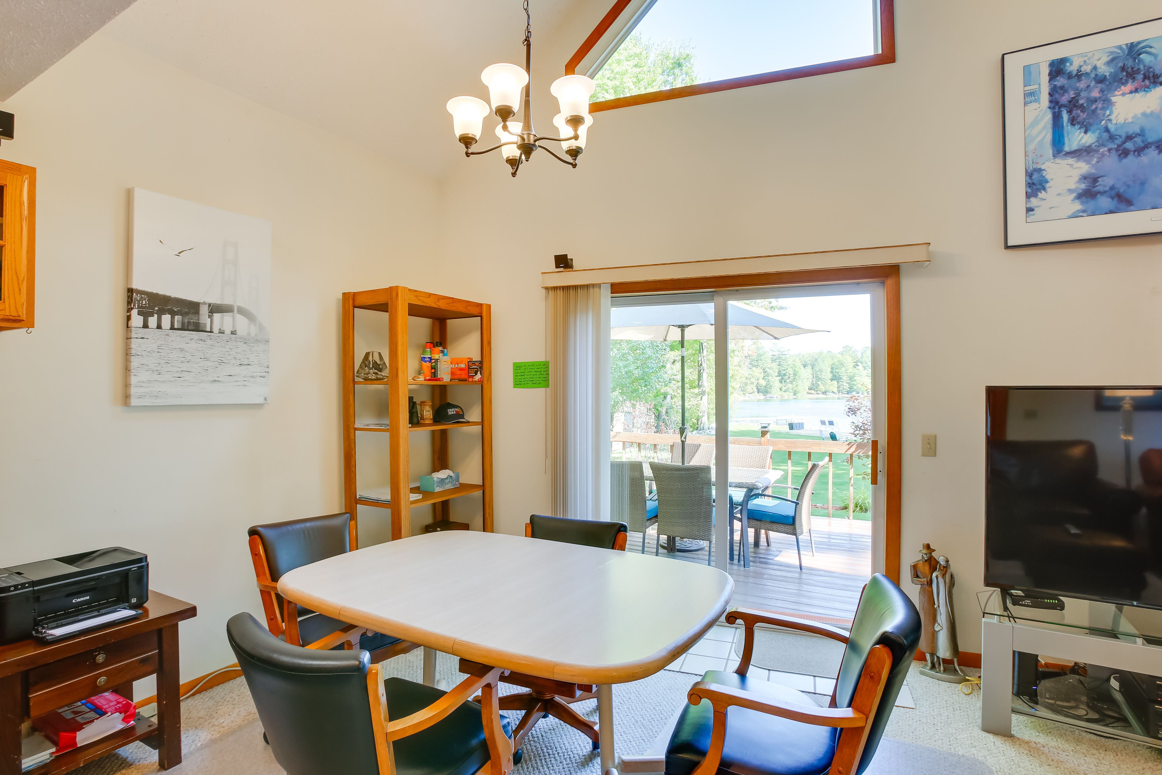 Dining Space | Dishware/Flatware